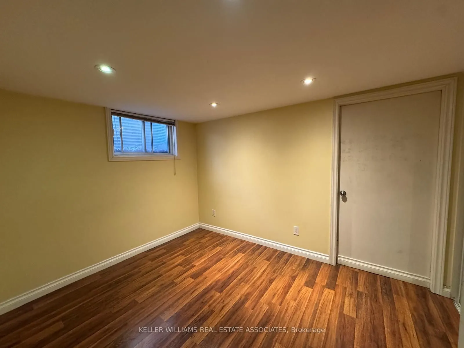 308 Lakeshore Road E, #Lower level