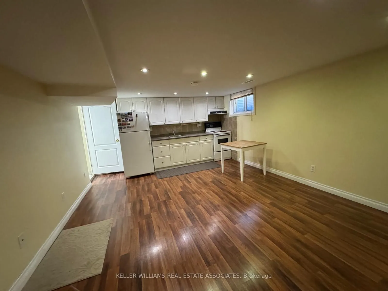 308 Lakeshore Road E, #Lower level