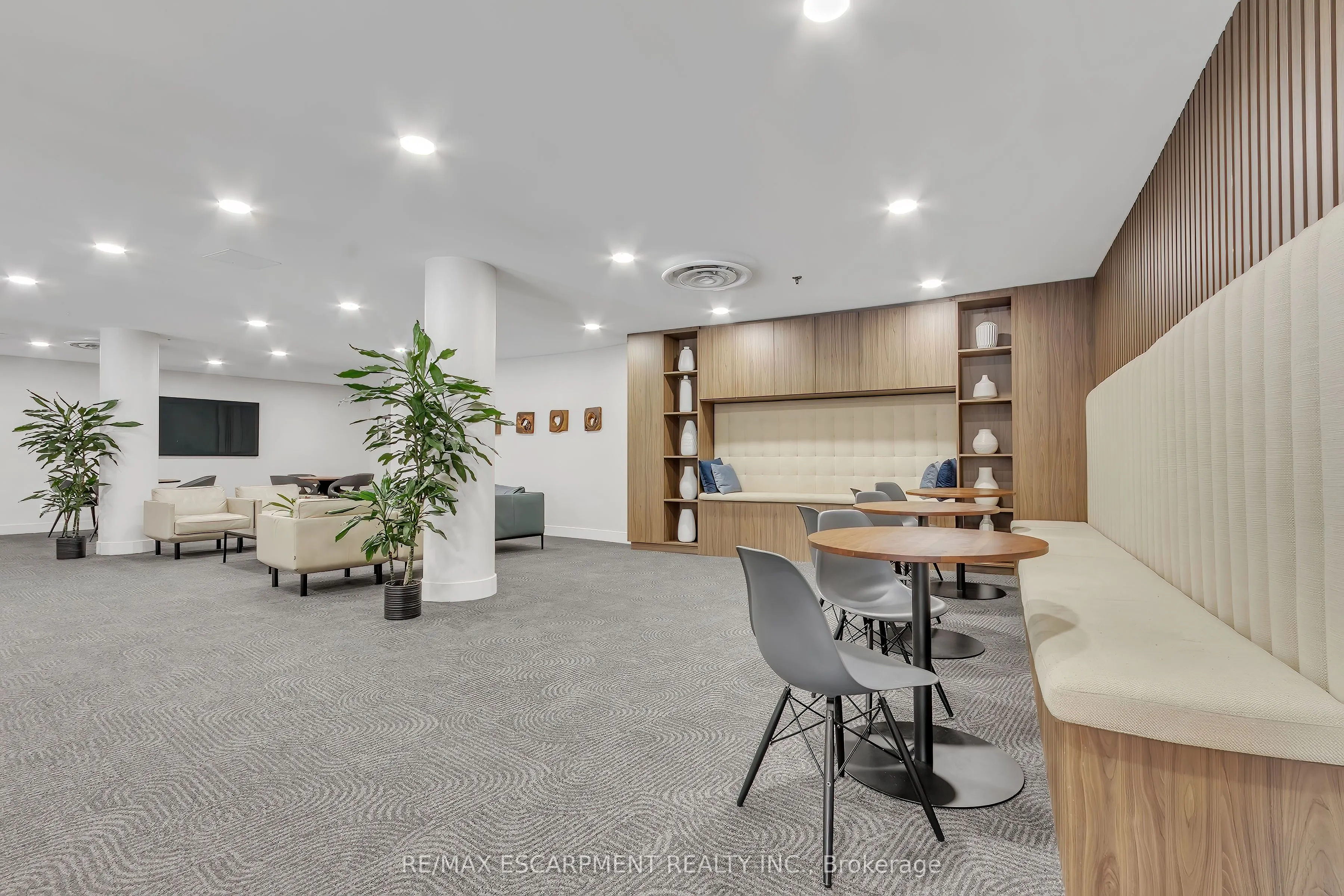 24 Southport Street, #756