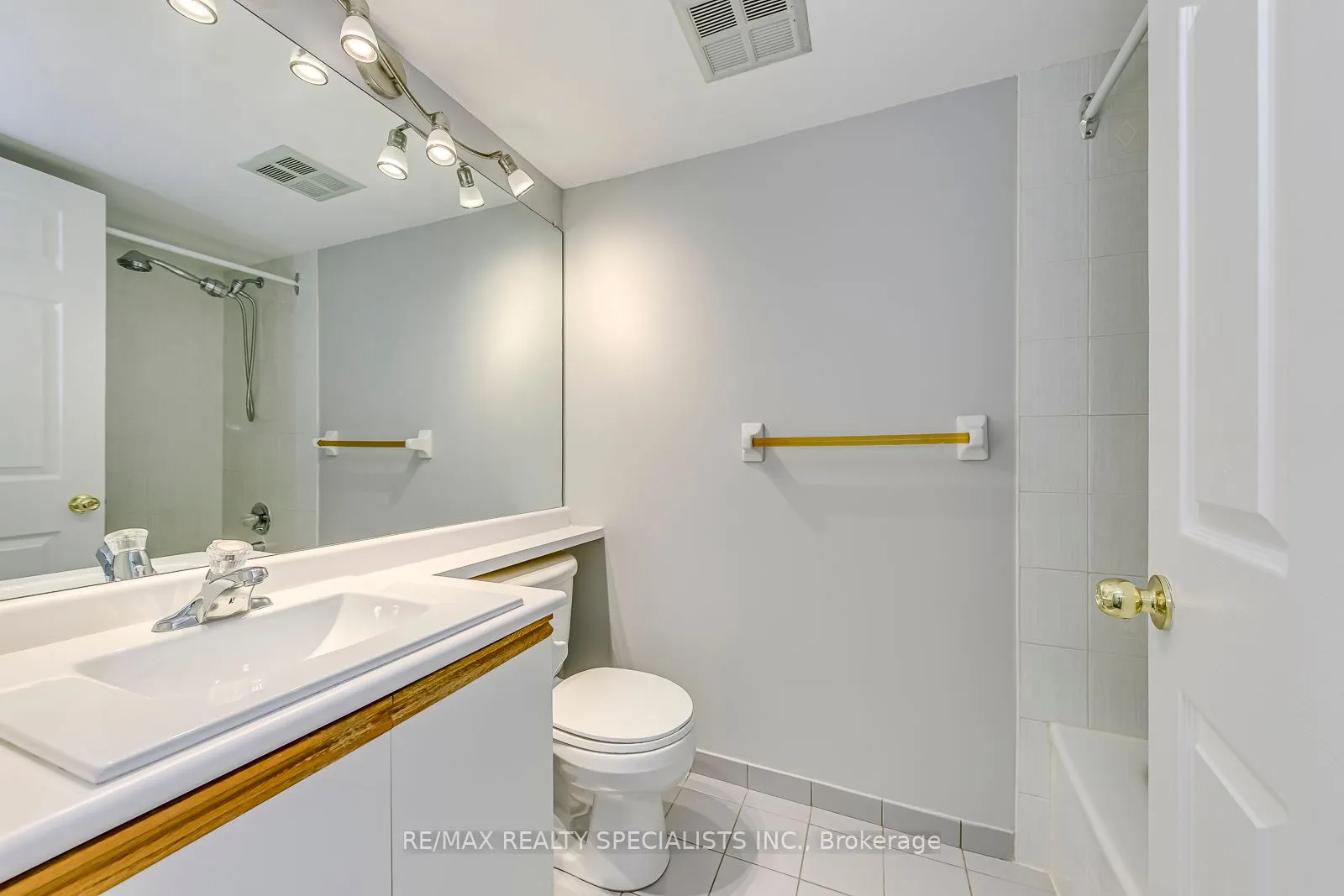 2177 Burnhamthorpe Road W #1605
