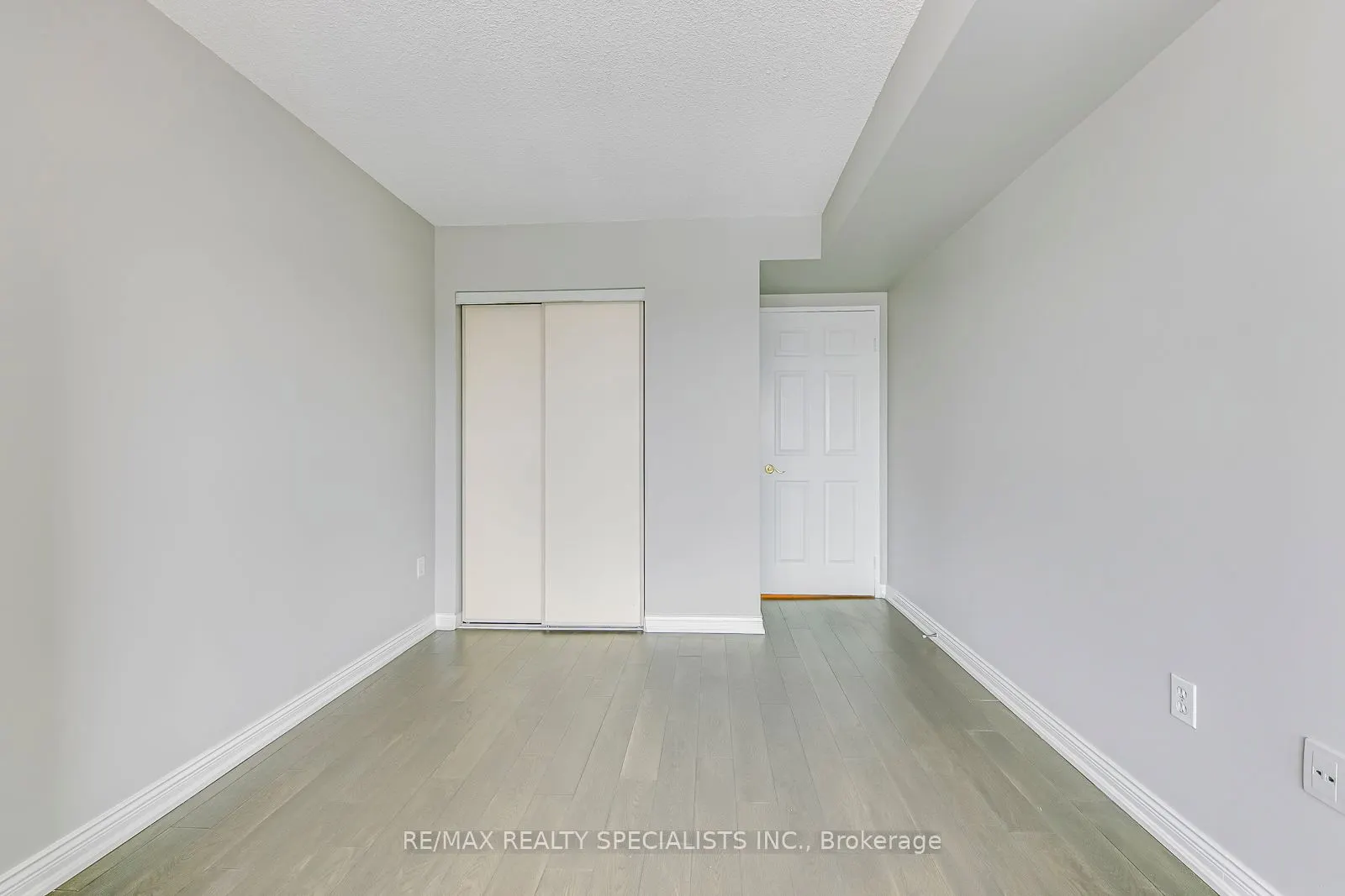2177 Burnhamthorpe Road W #1605