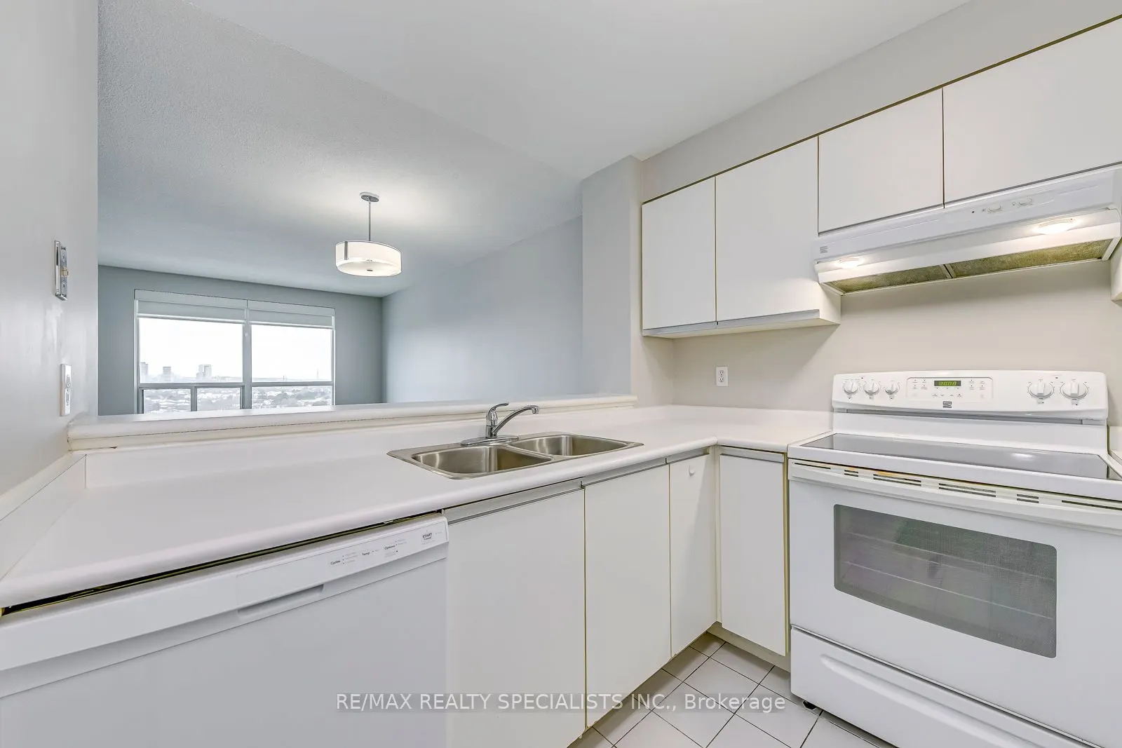 2177 Burnhamthorpe Road W #1605