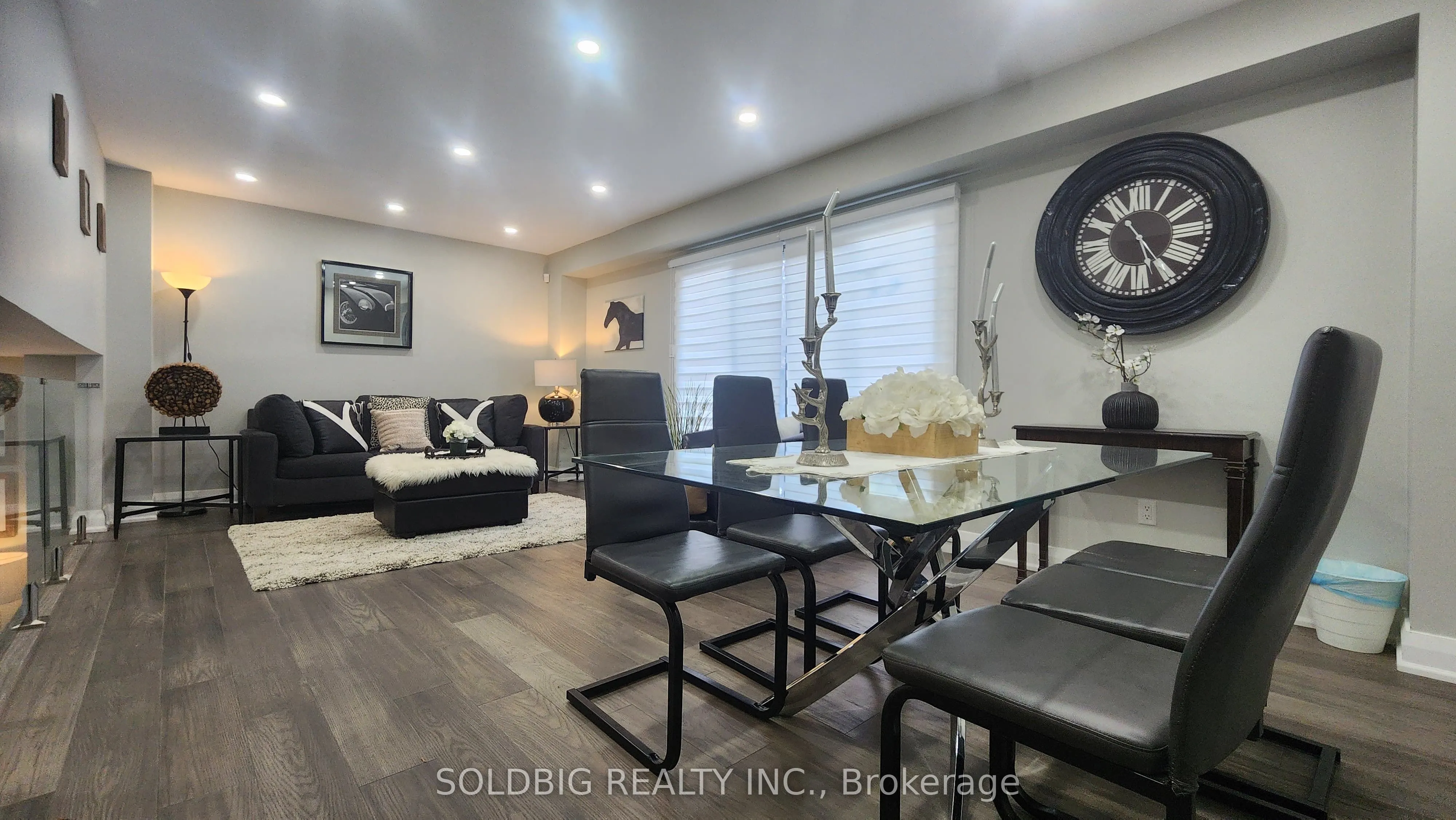 4079 Trapper Crescent, #Upper
