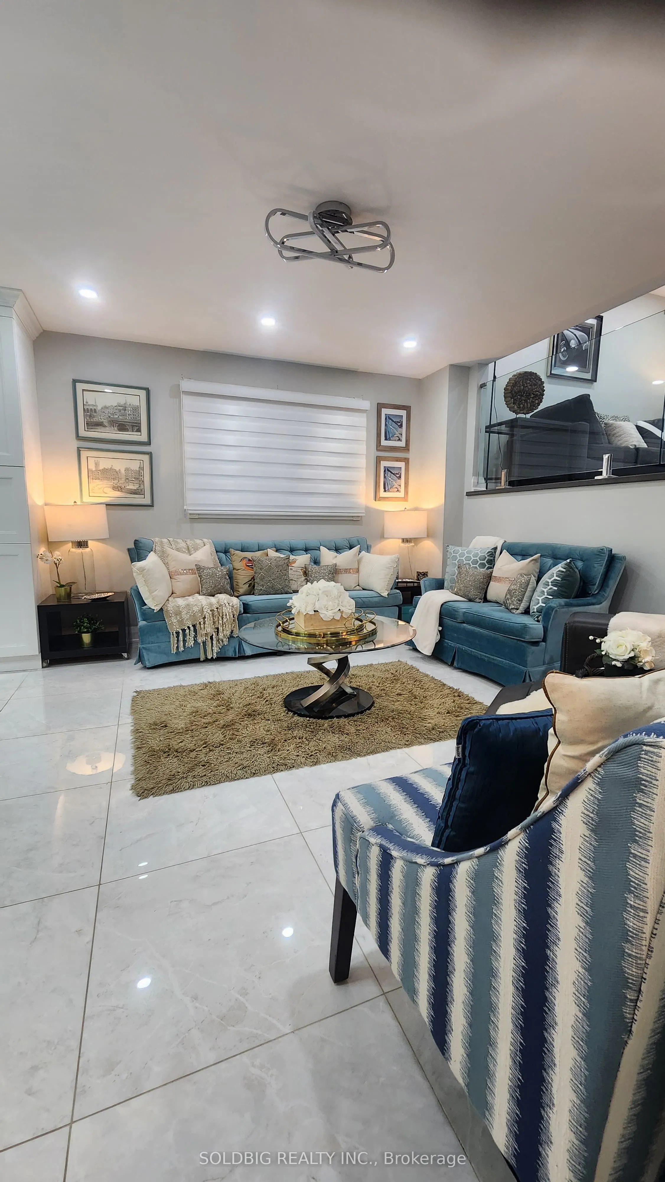 4079 Trapper Crescent, #Upper