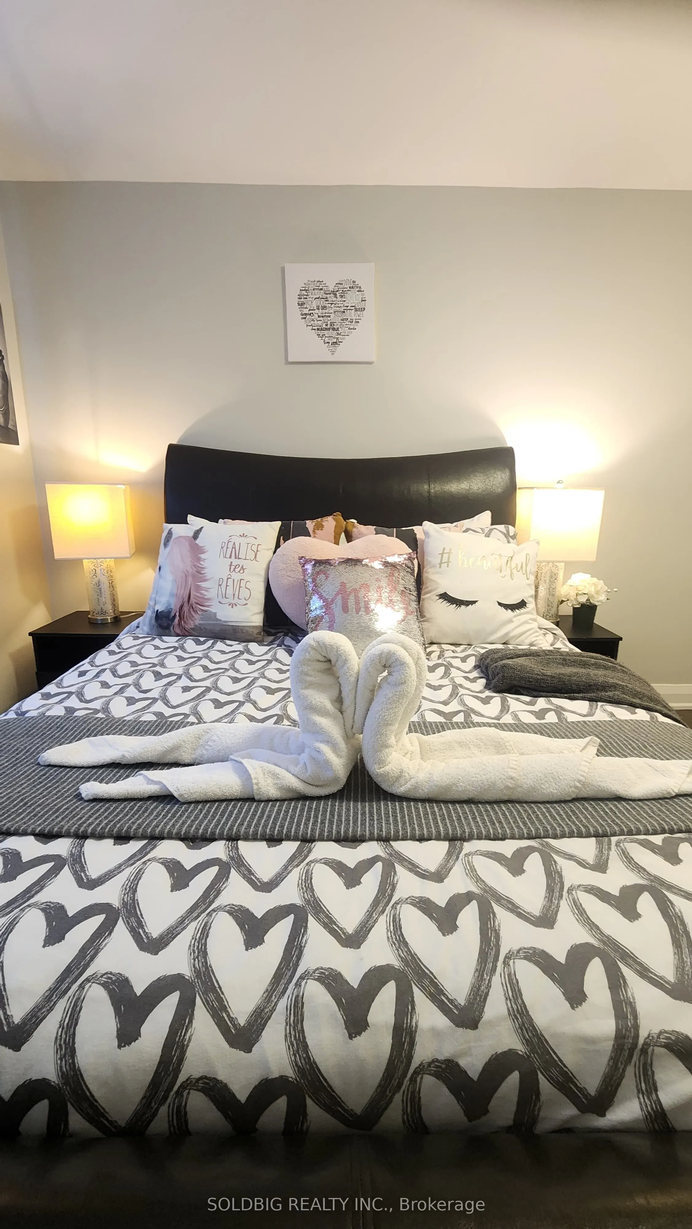 4079 Trapper Crescent, #Upper