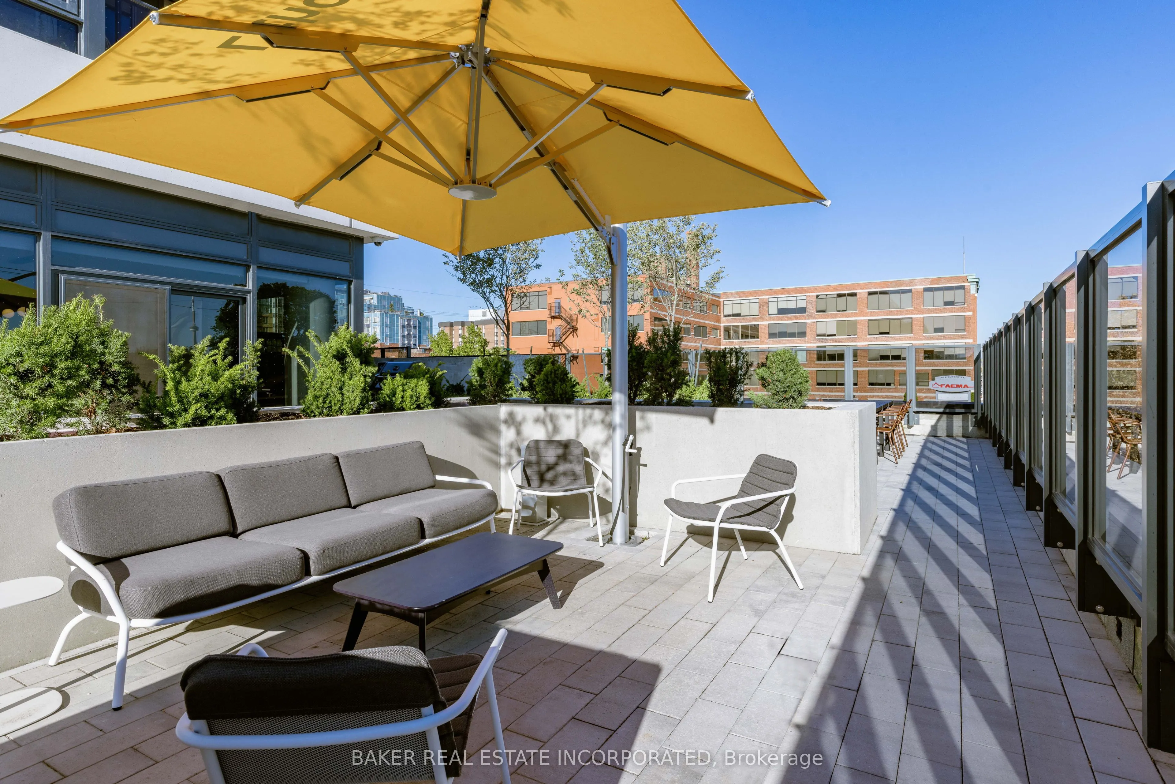 740 Dupont Street #208