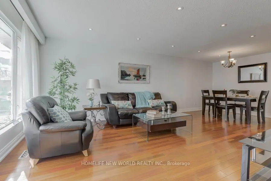 1207 Verhoeven Court