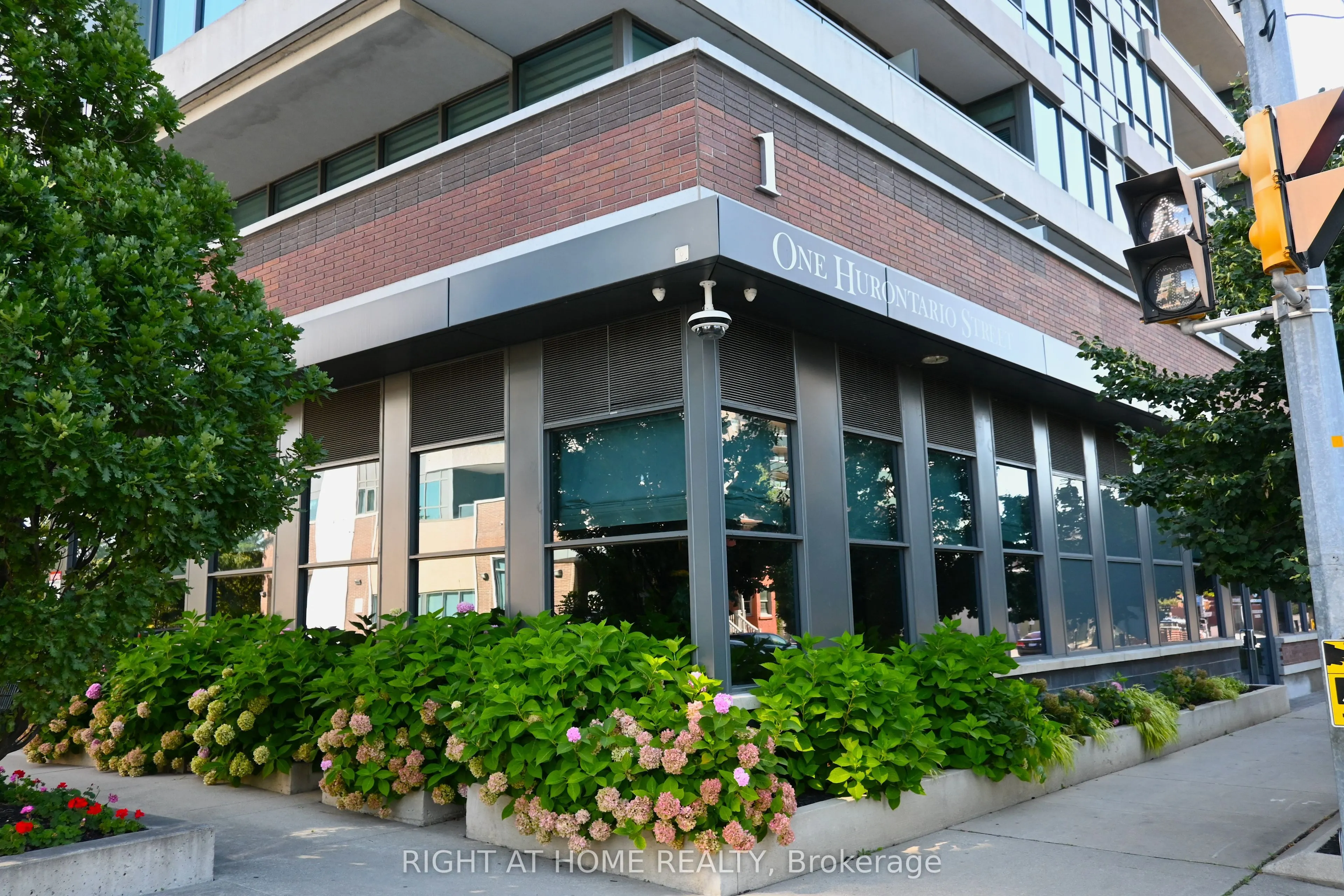 1 Hurontario Street #315