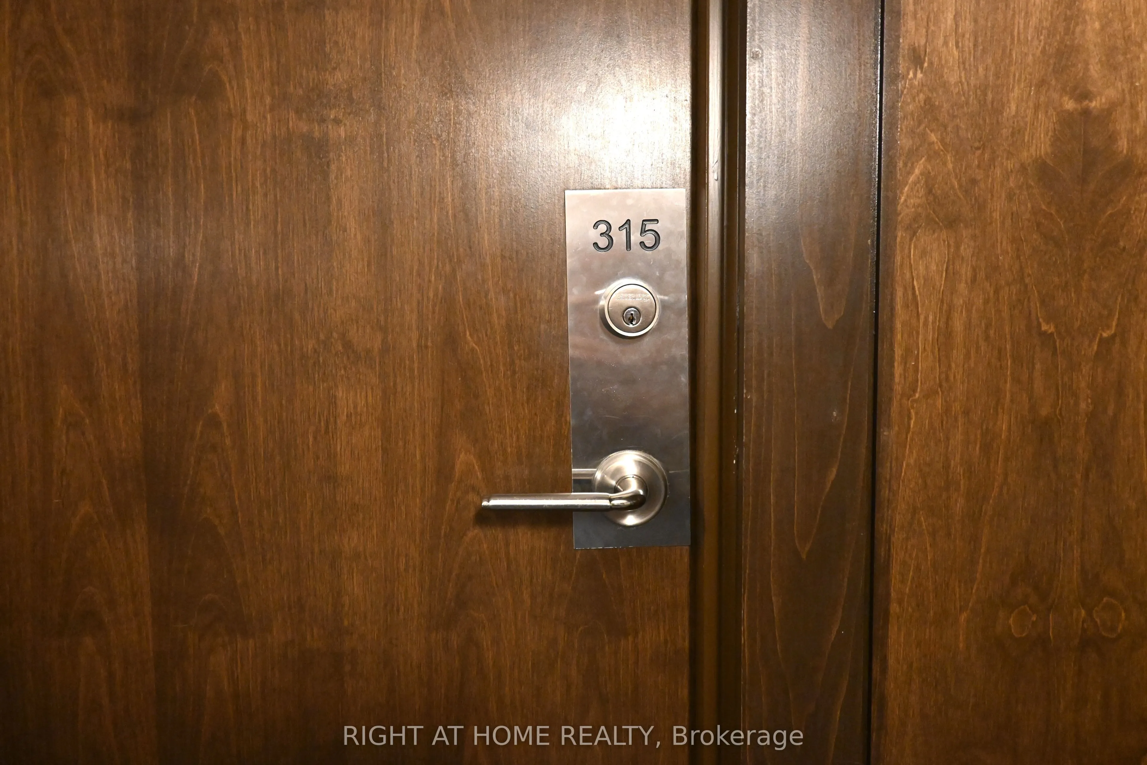 1 Hurontario Street #315
