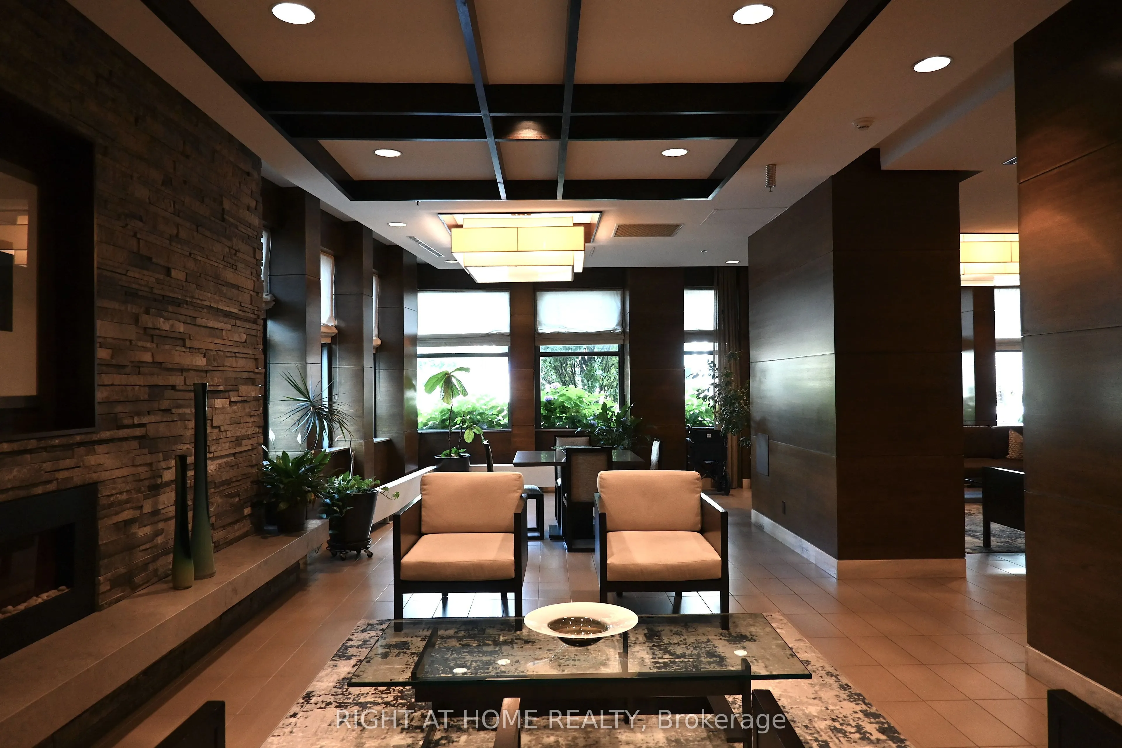 1 Hurontario Street #315