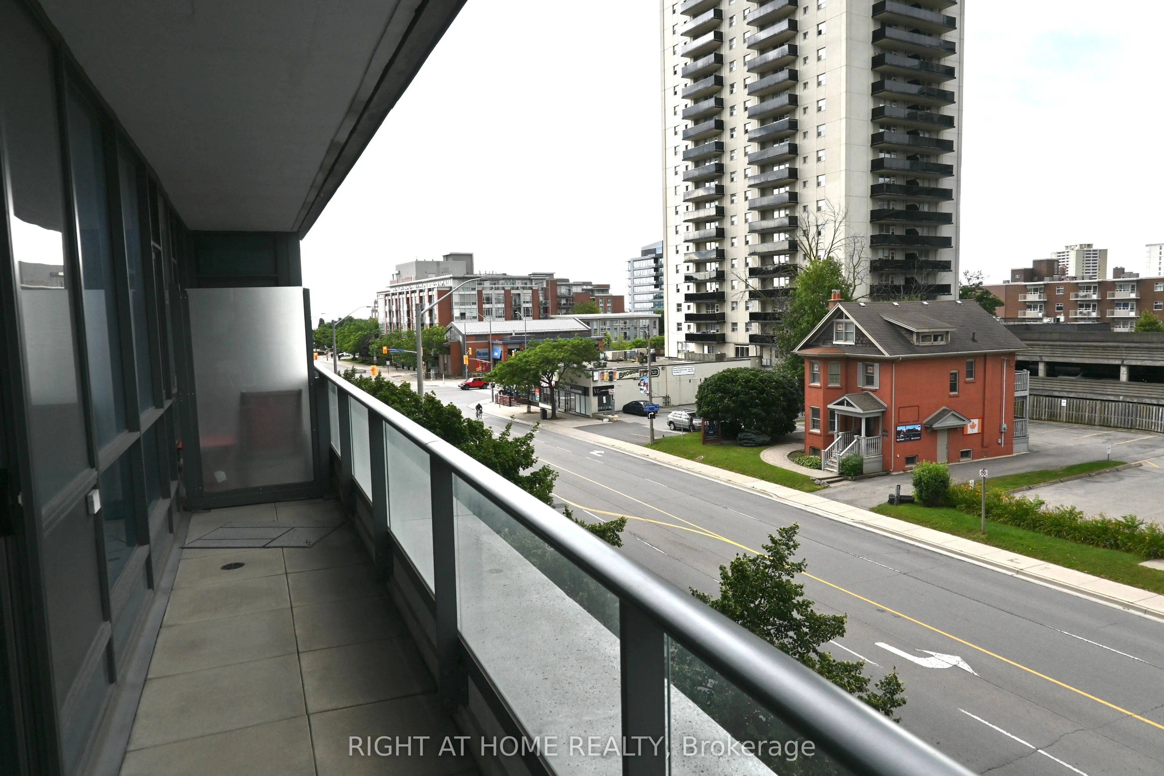 1 Hurontario Street #315