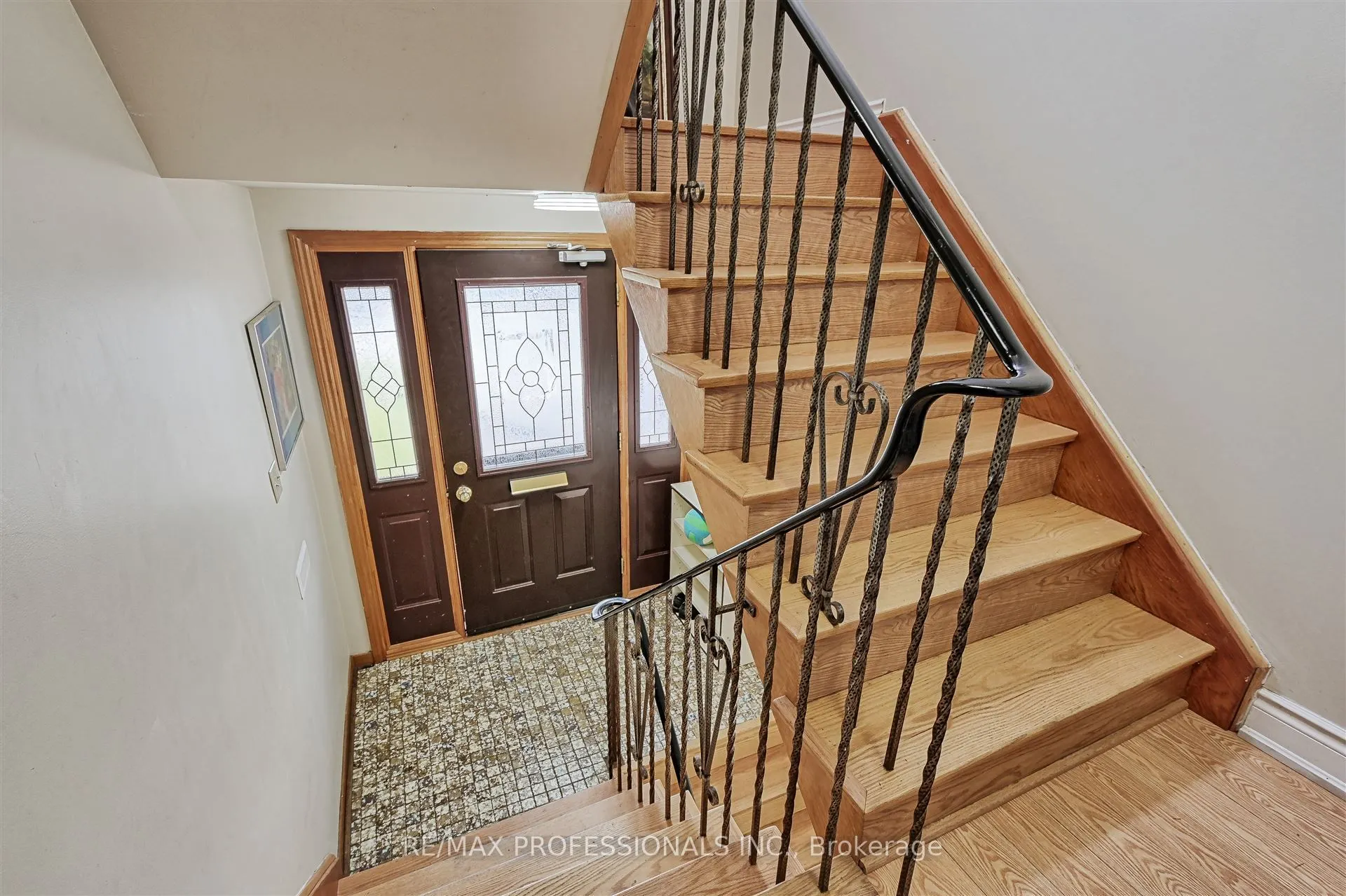 16 Muskoka Avenue