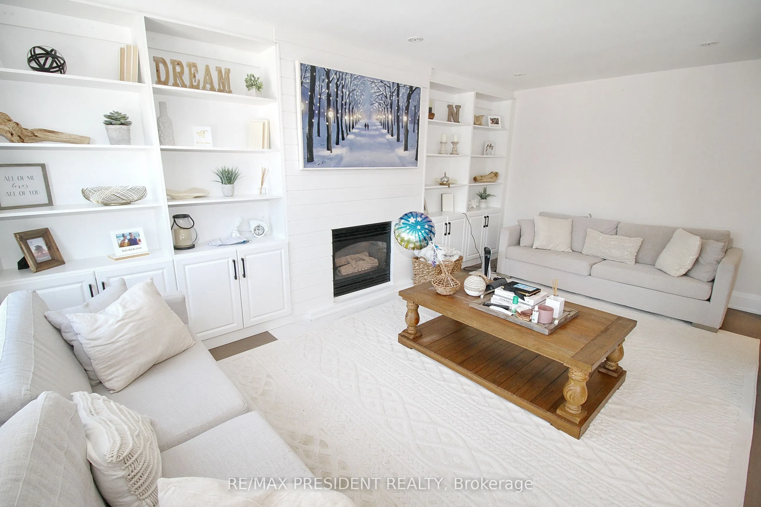 32 Deerglen Drive