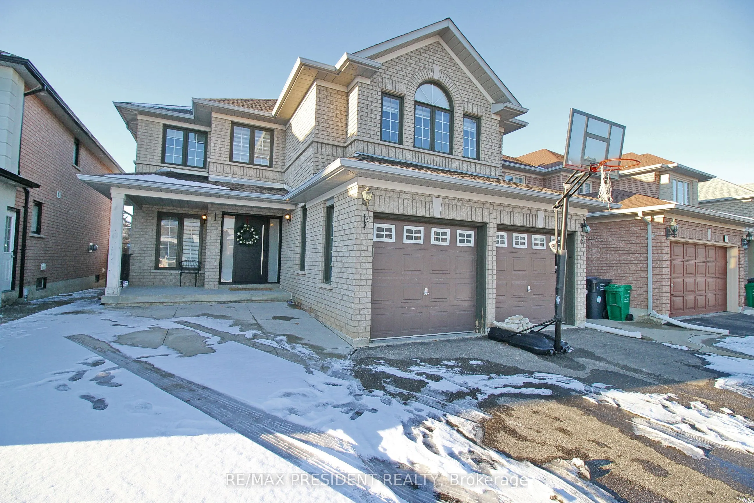 32 Deerglen Drive