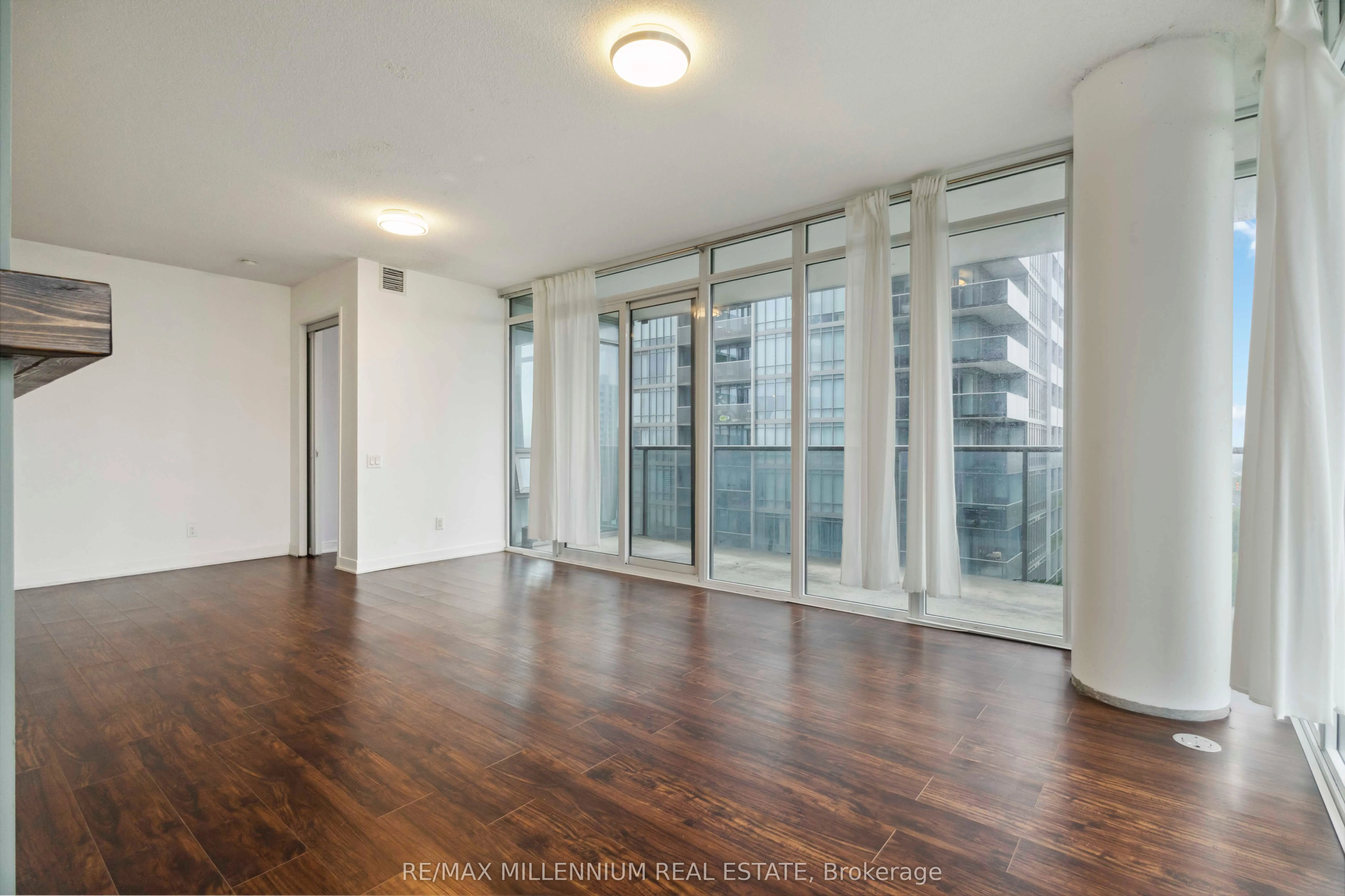 90 Park Lawn Road, #1616