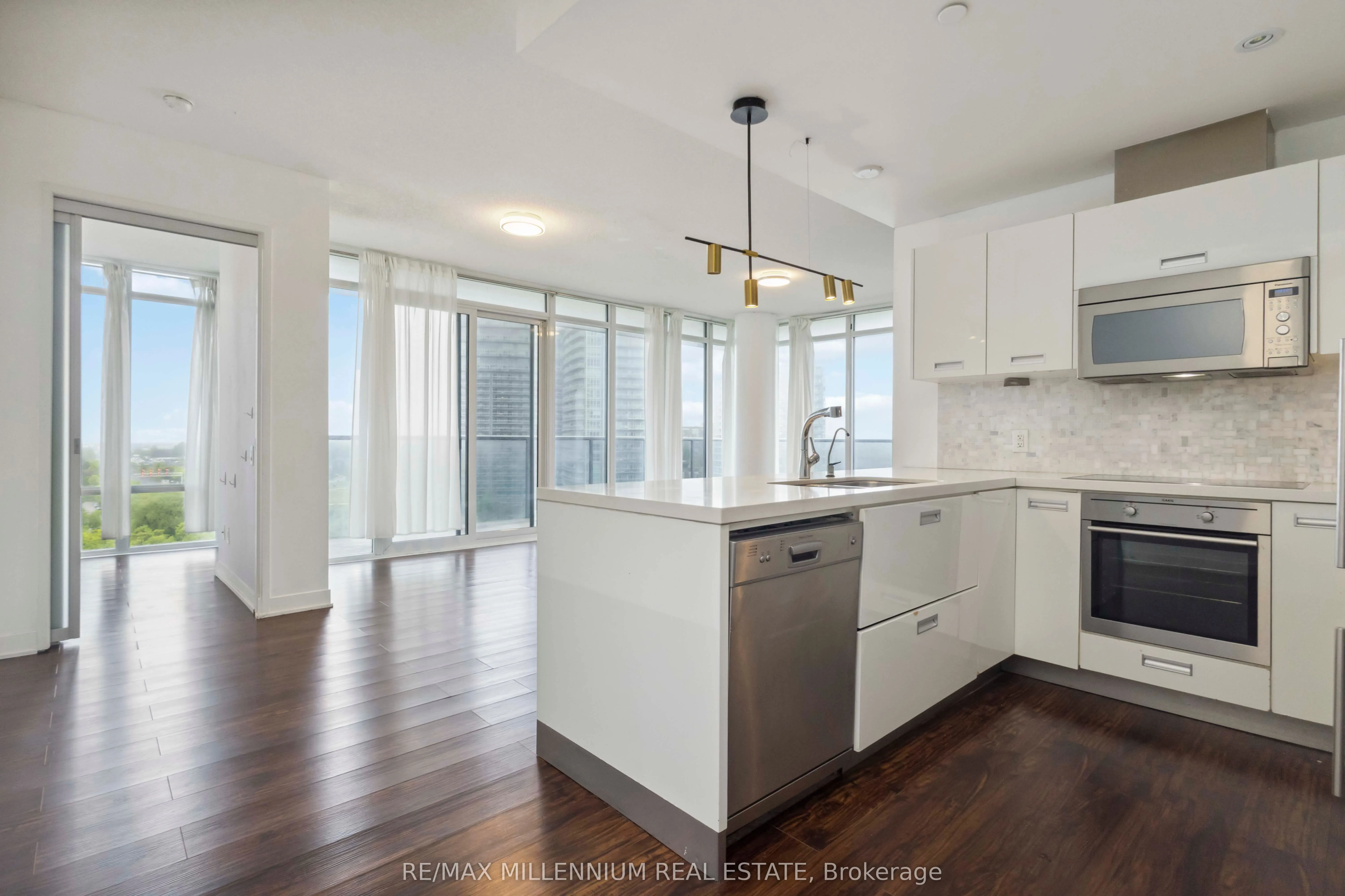 90 Park Lawn Road, #1616