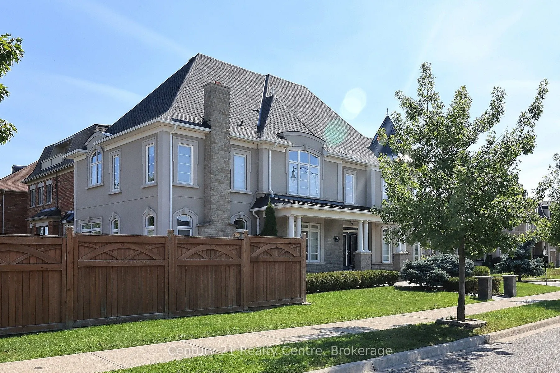 25 Ingleborough Drive