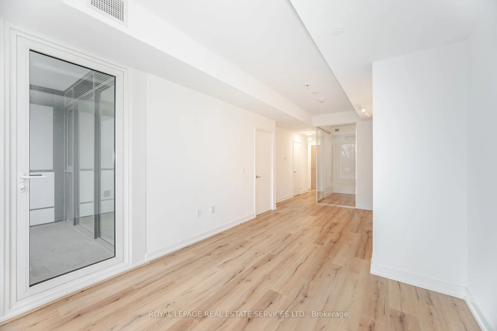 1195 The Queensway Avenue, #203