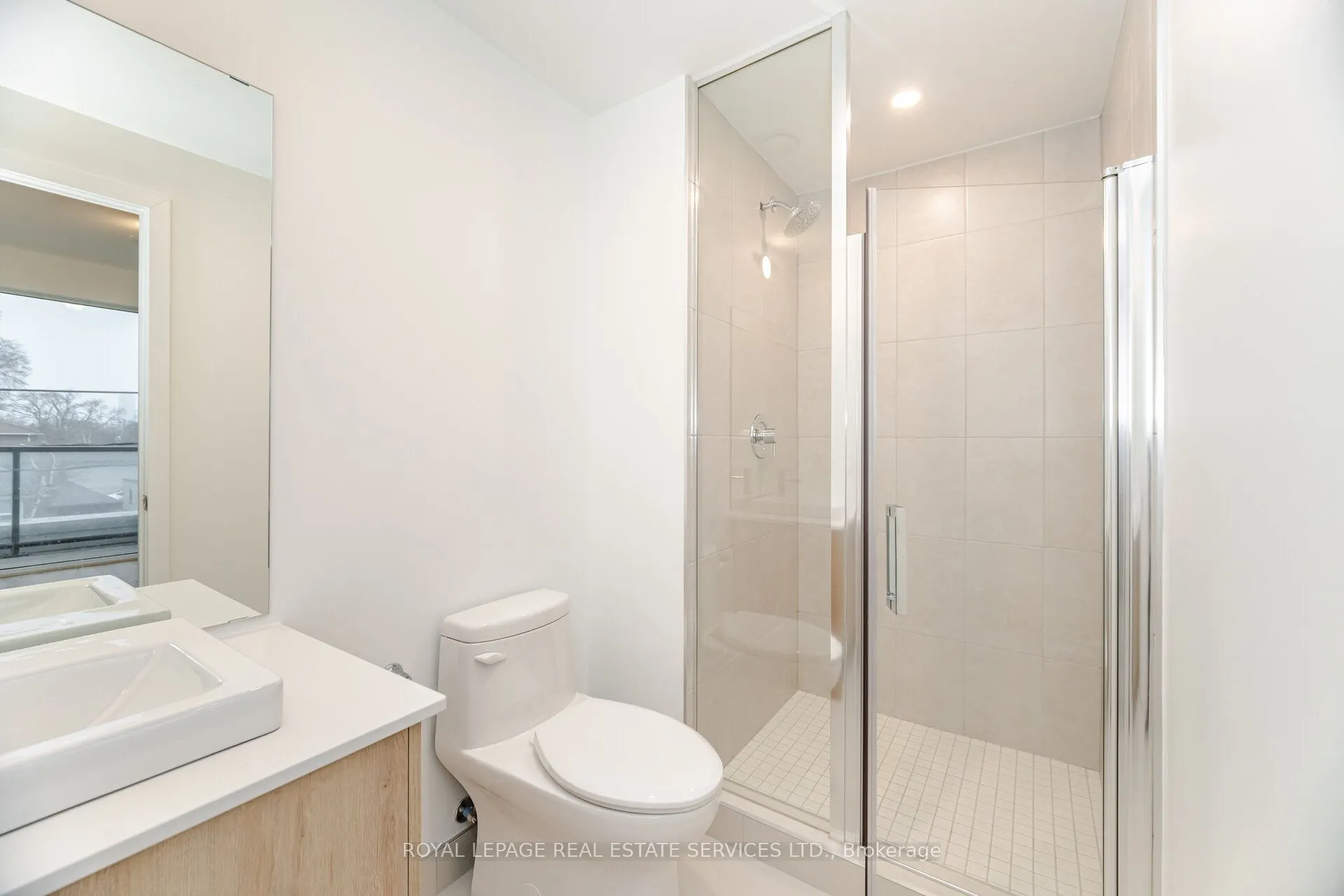 1195 The Queensway Avenue, #203