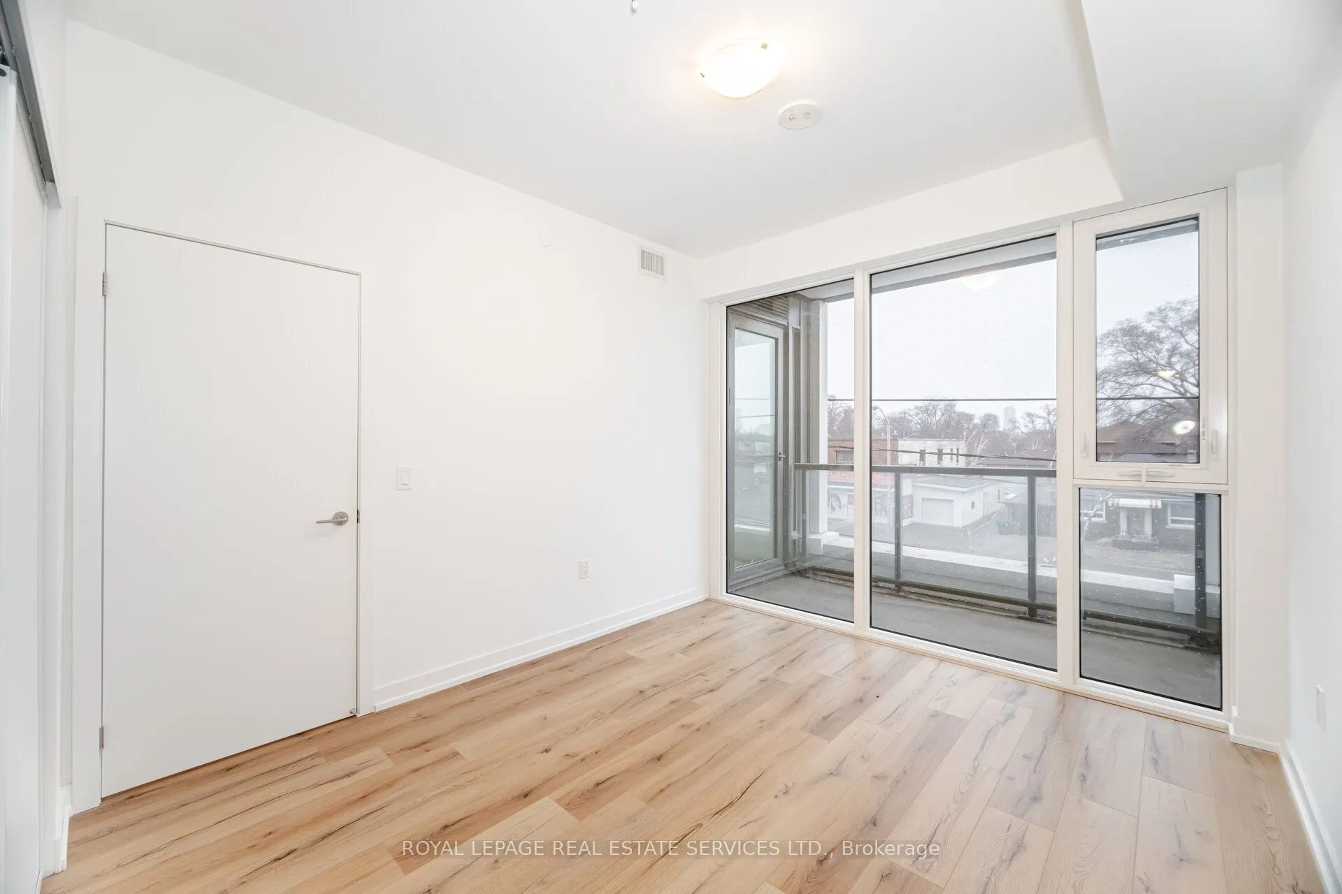 1195 The Queensway Avenue, #203