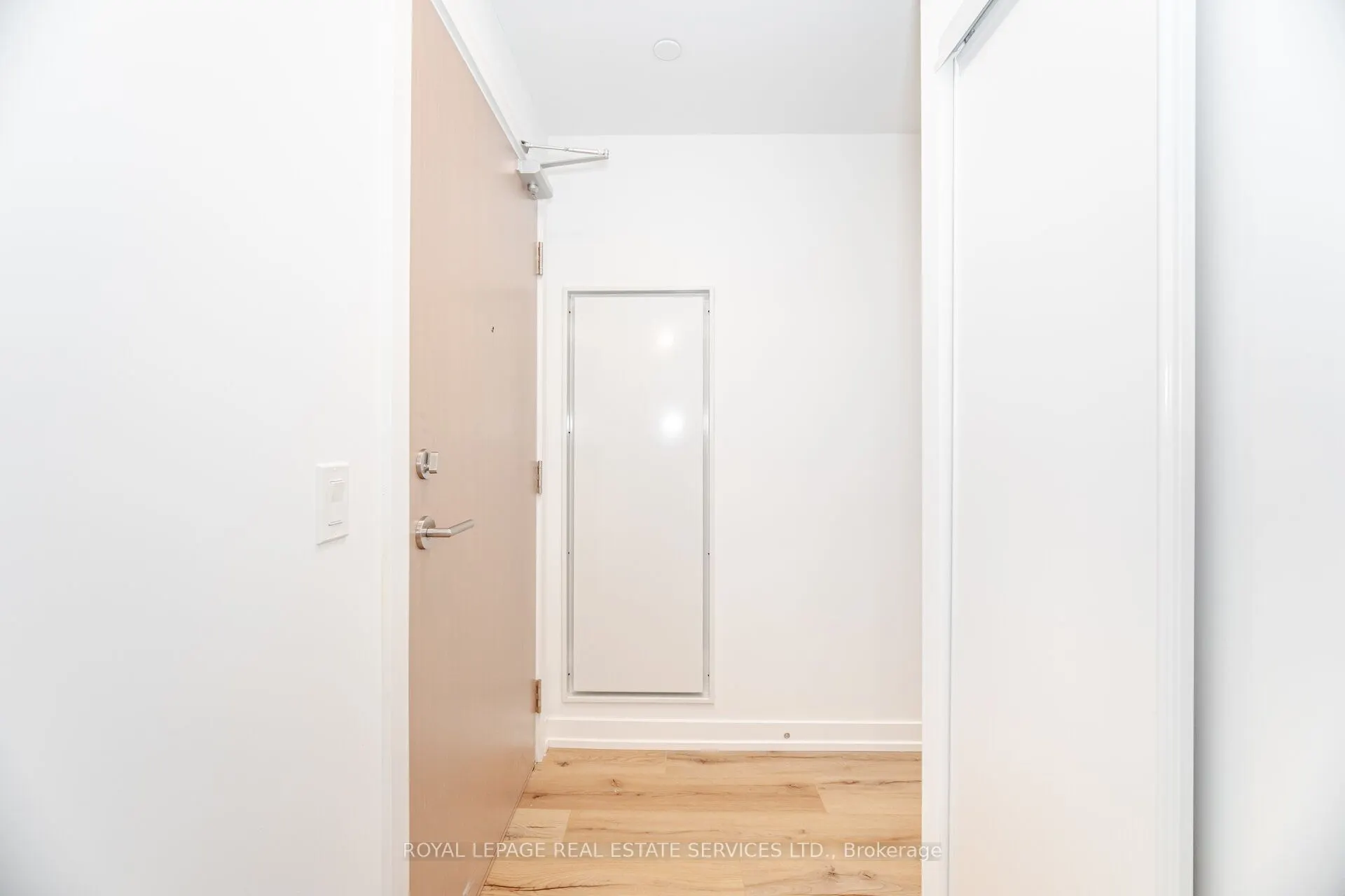 1195 The Queensway Avenue, #203