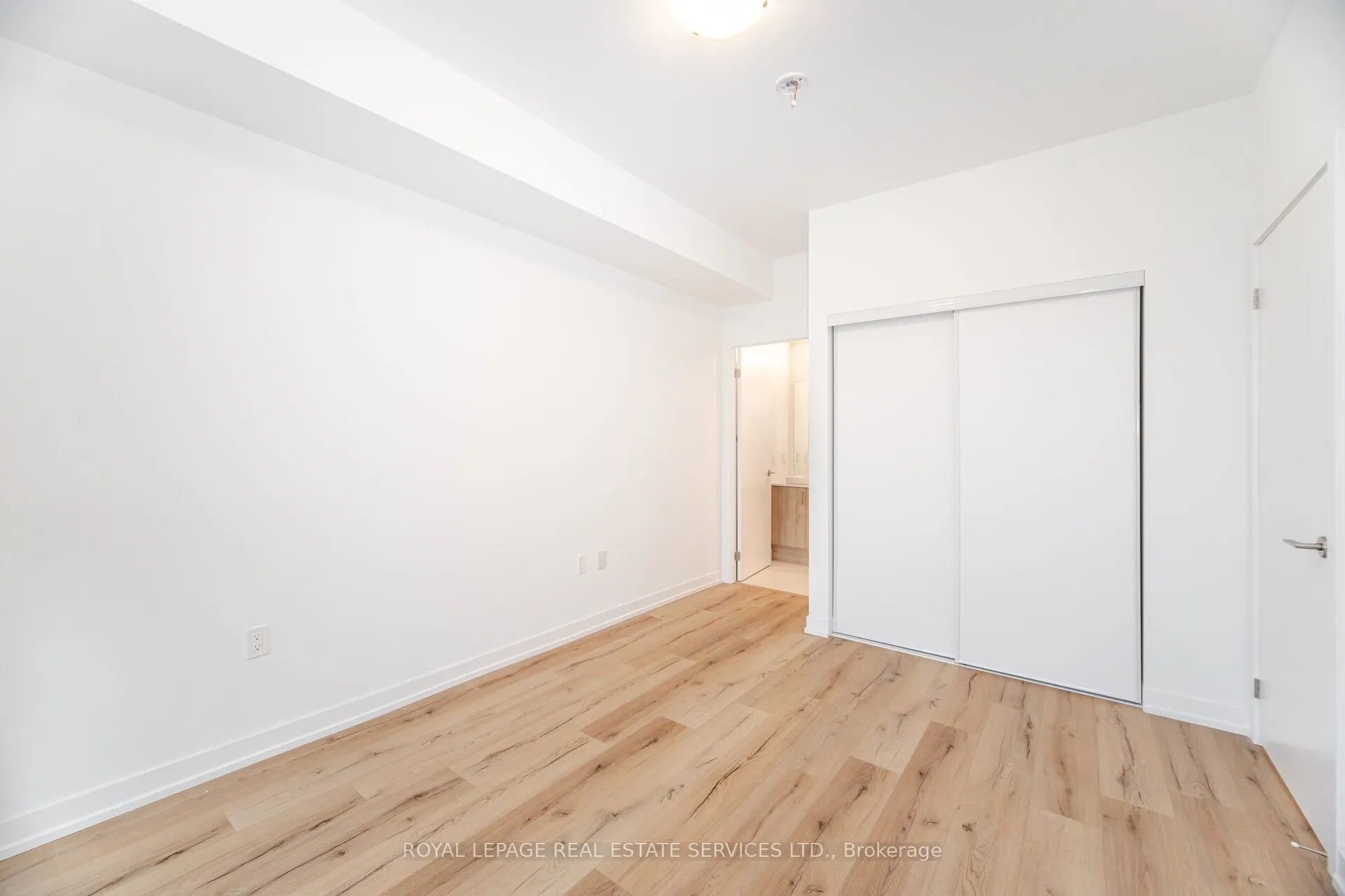 1195 The Queensway Avenue, #203