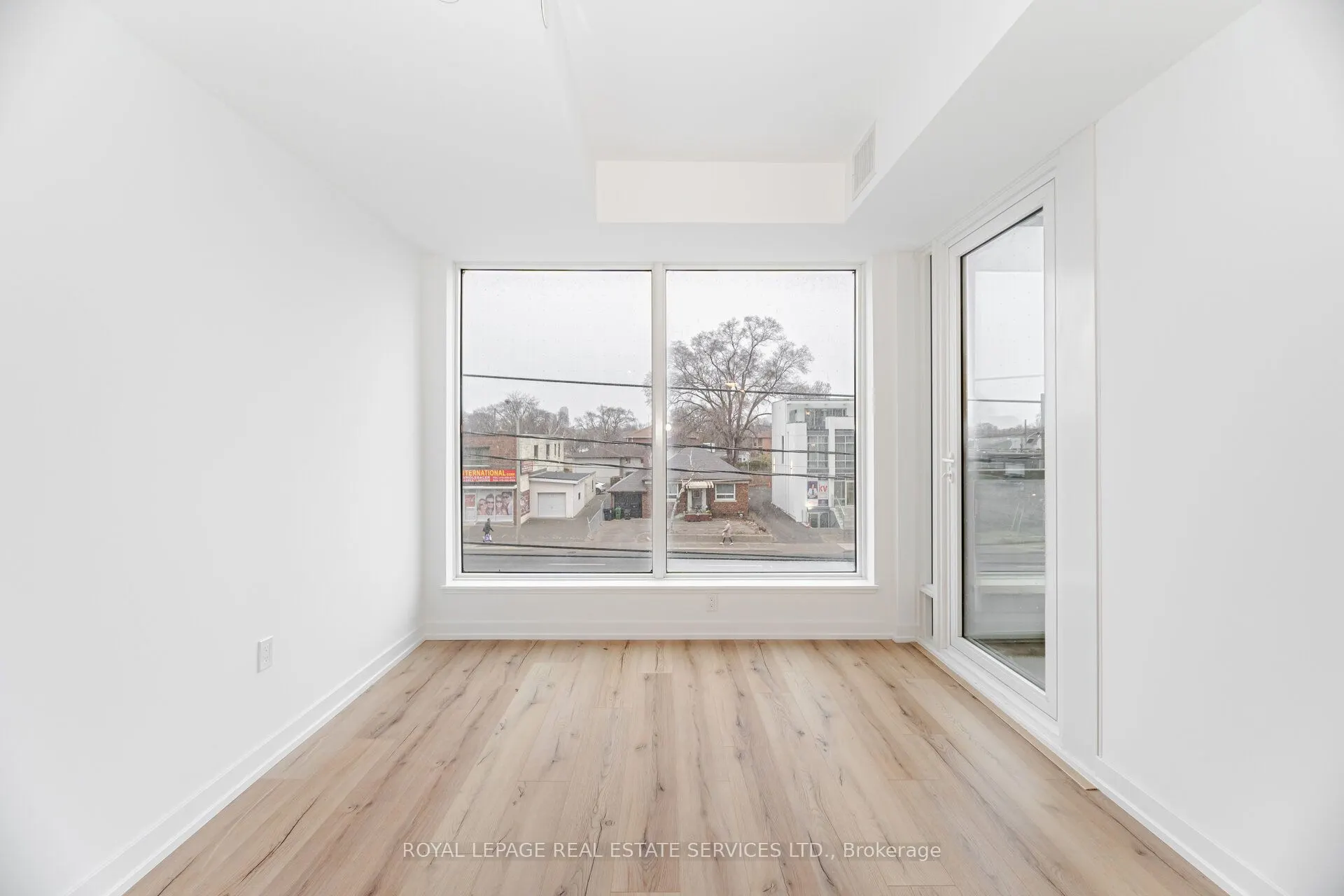1195 The Queensway Avenue, #203