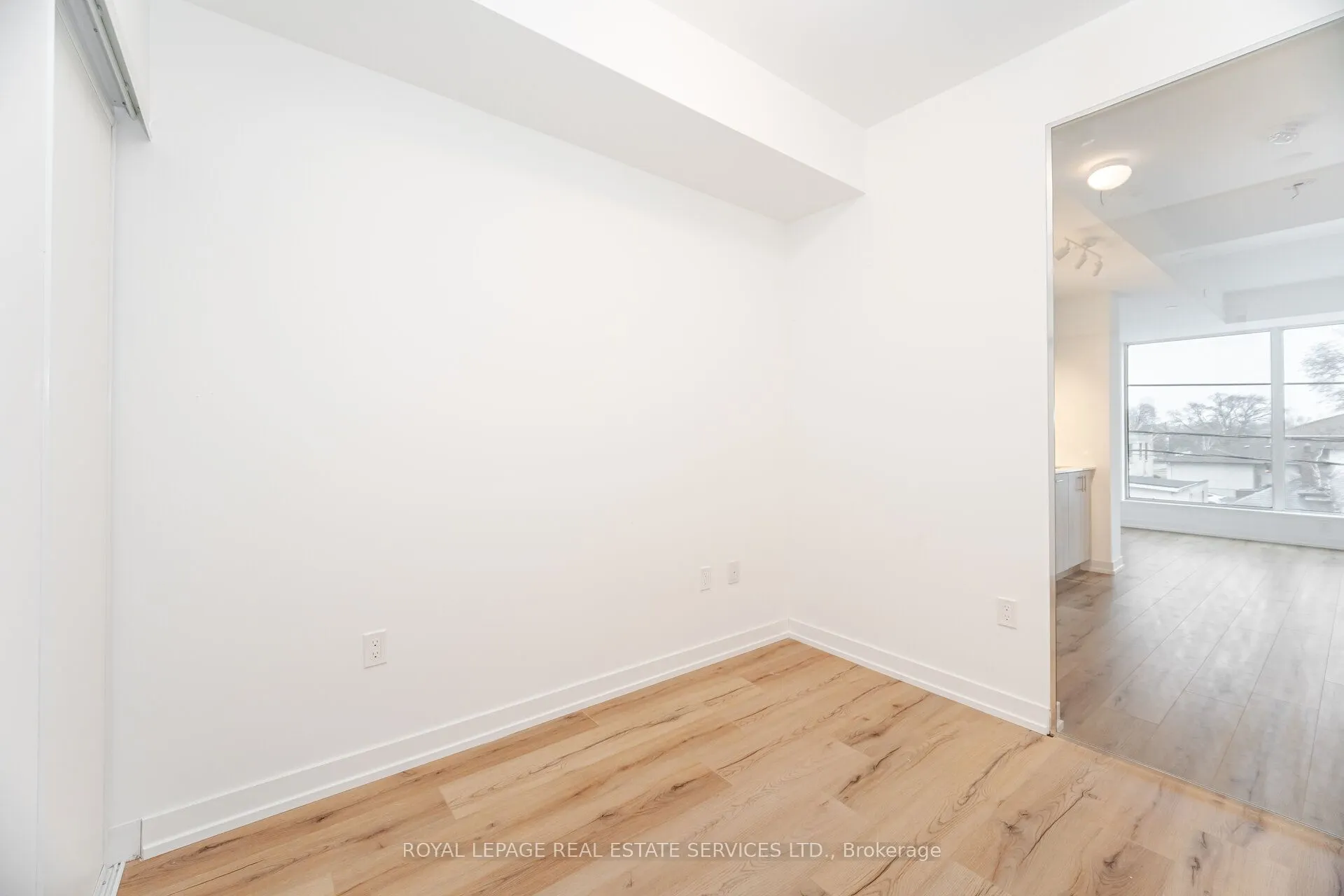 1195 The Queensway Avenue, #203