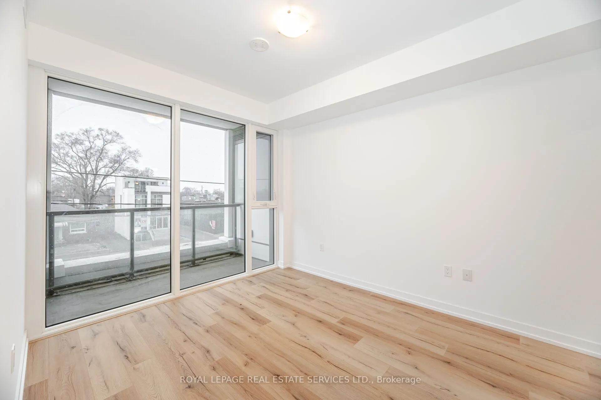 1195 The Queensway Avenue, #203