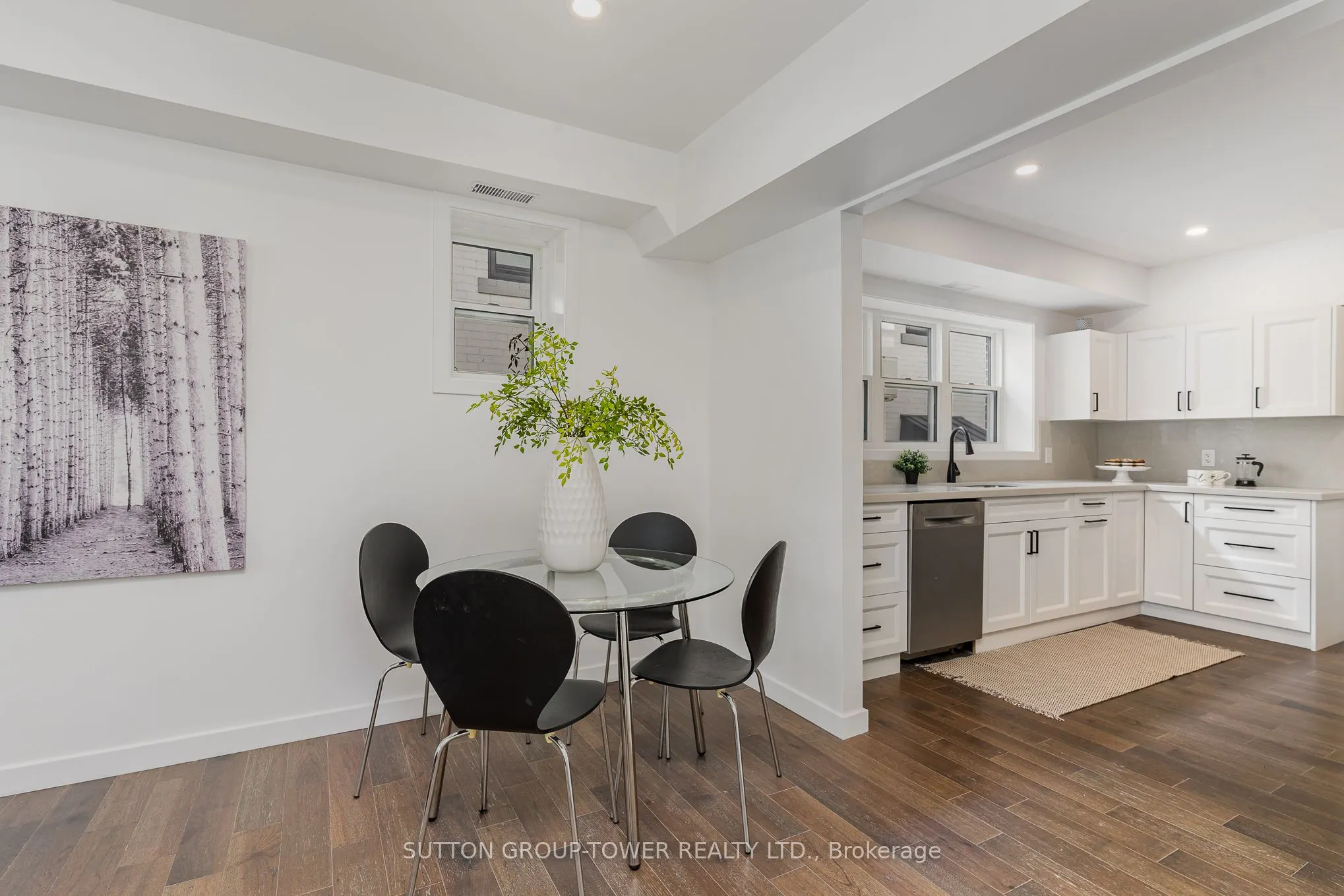 298 South Kingsway