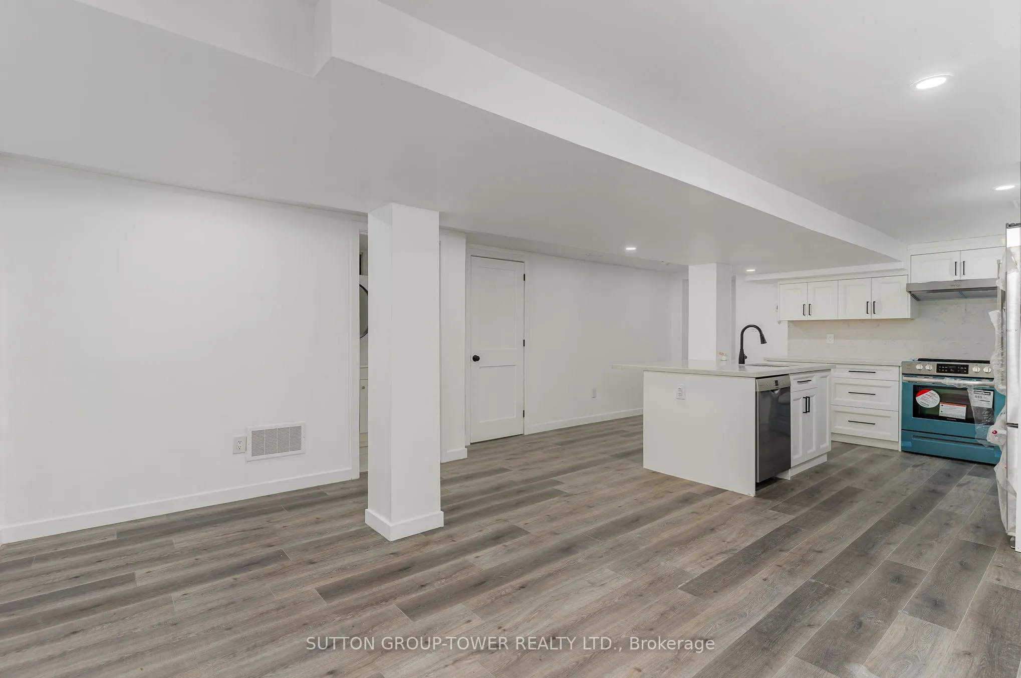 298 South Kingsway