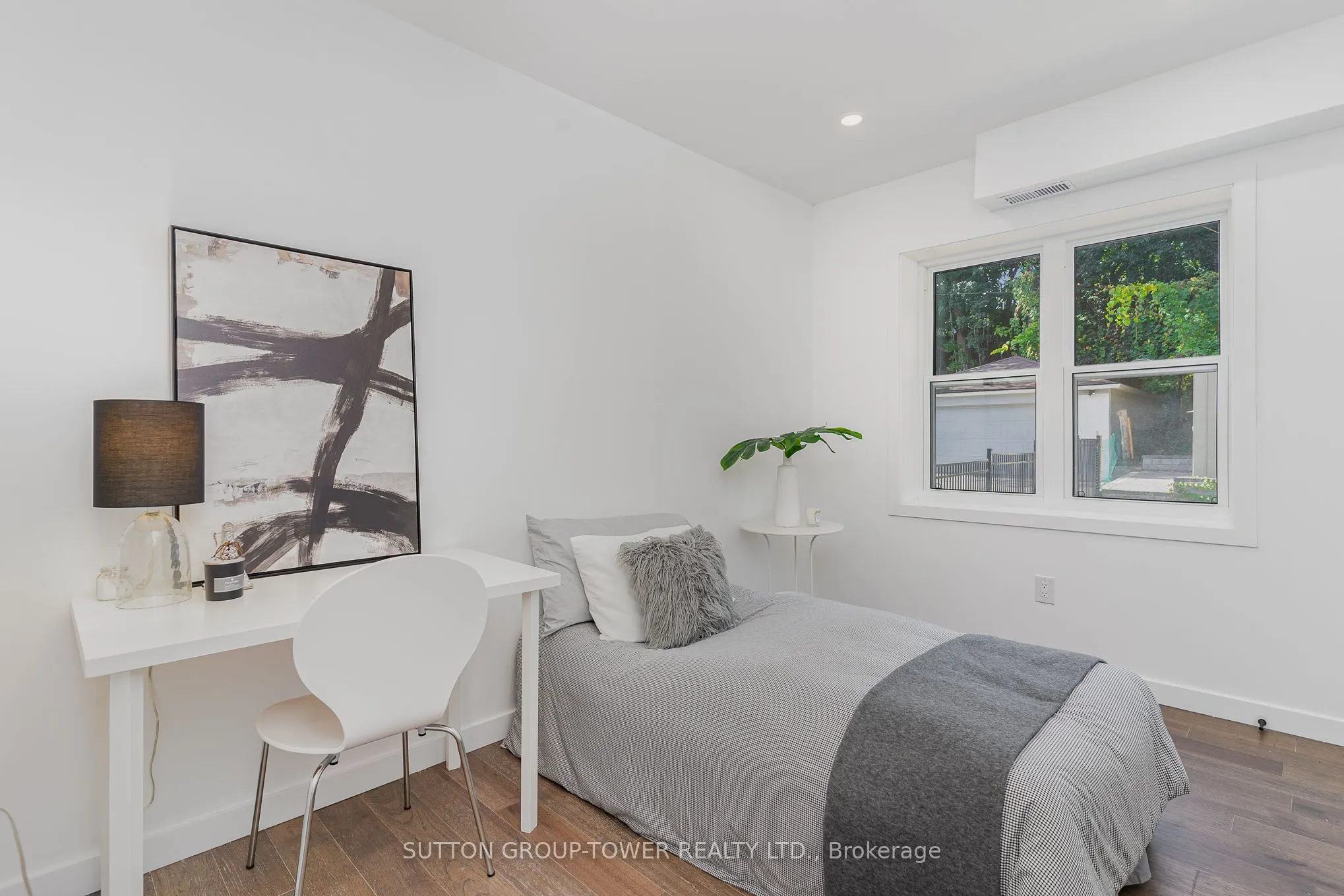 298 South Kingsway