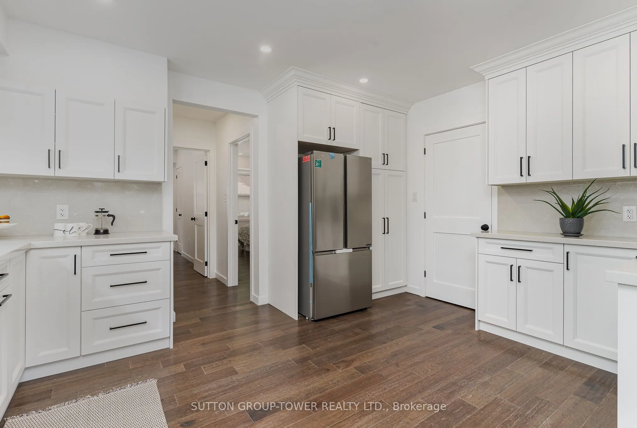 298 South Kingsway