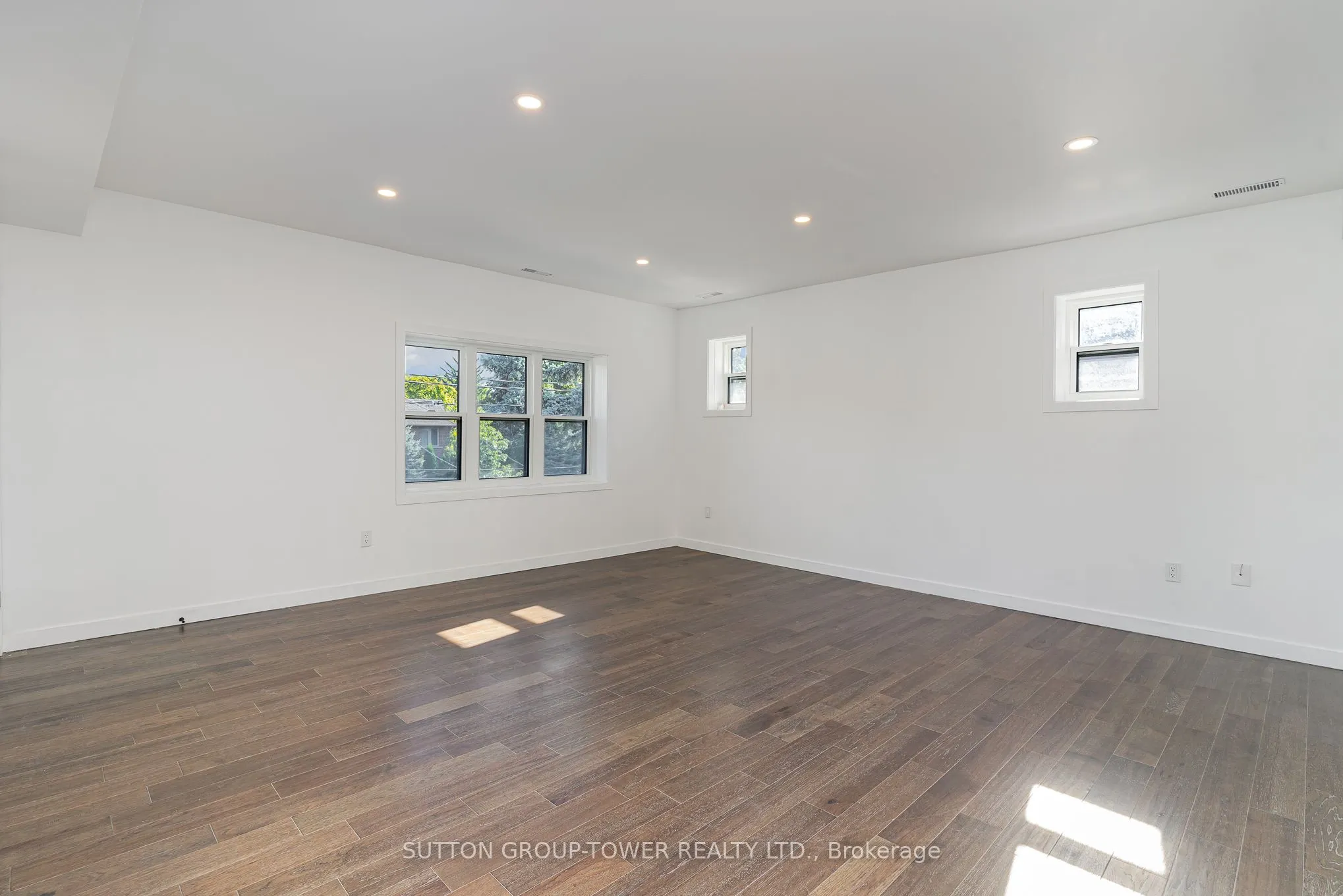 298 South Kingsway