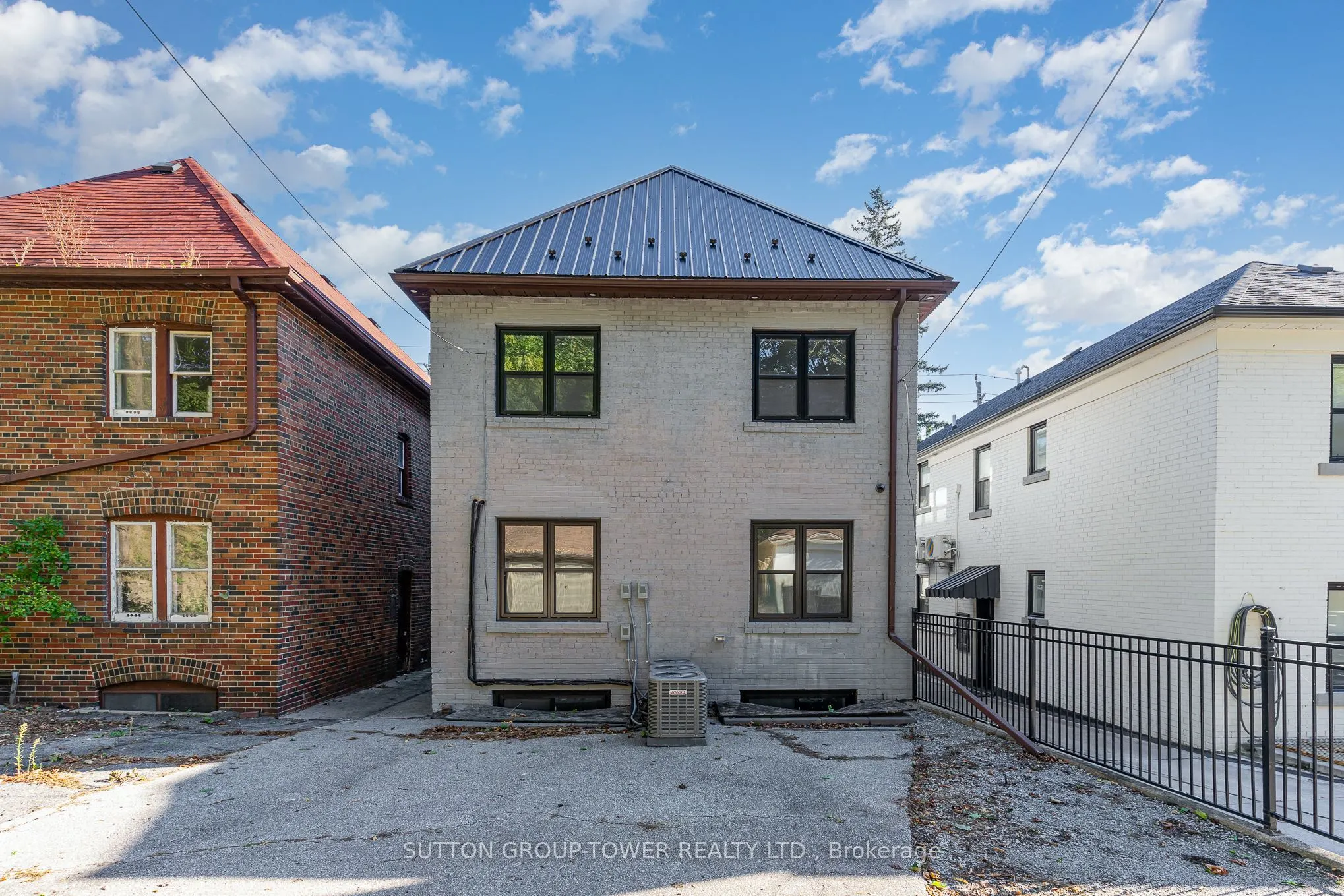 298 South Kingsway