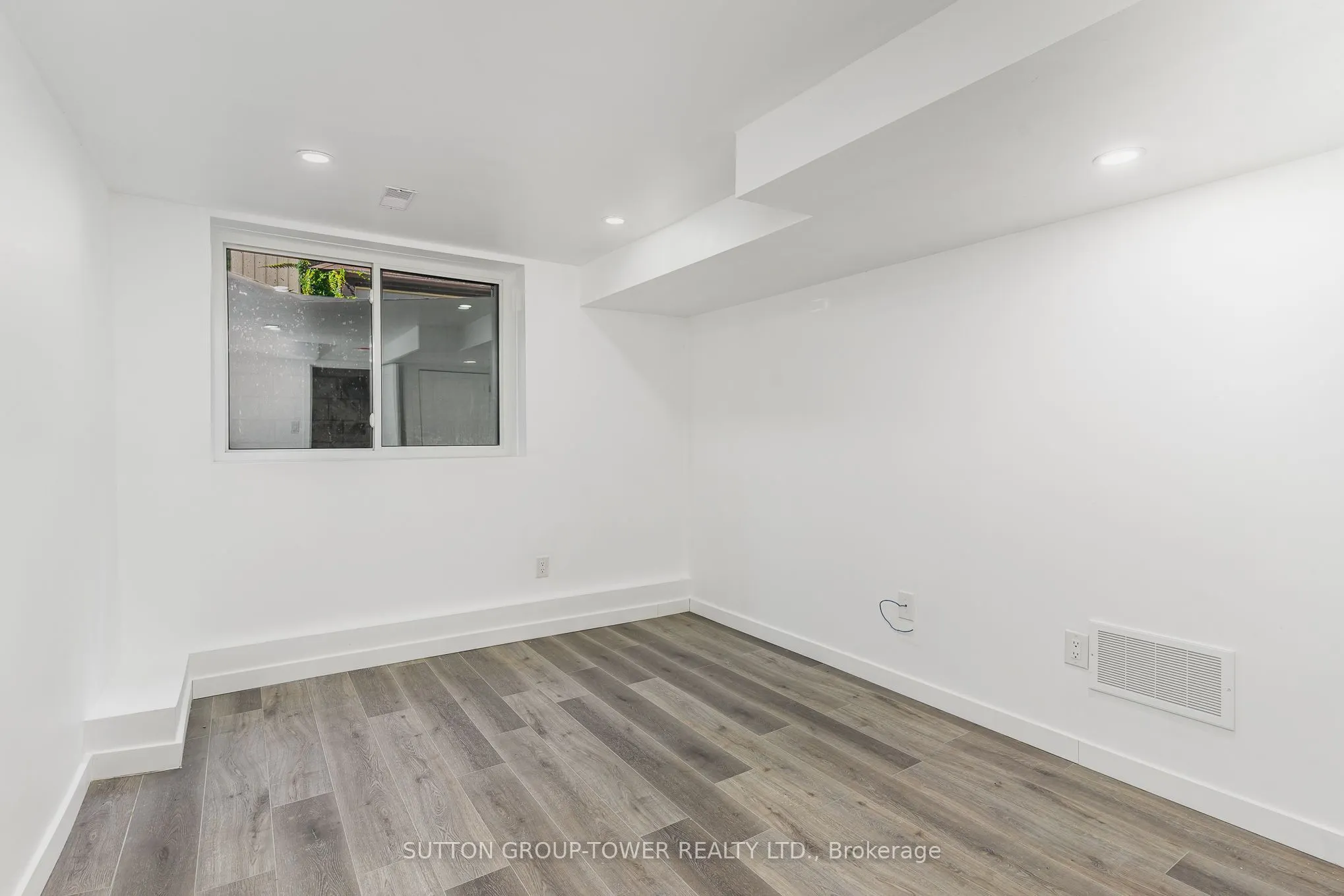 298 South Kingsway