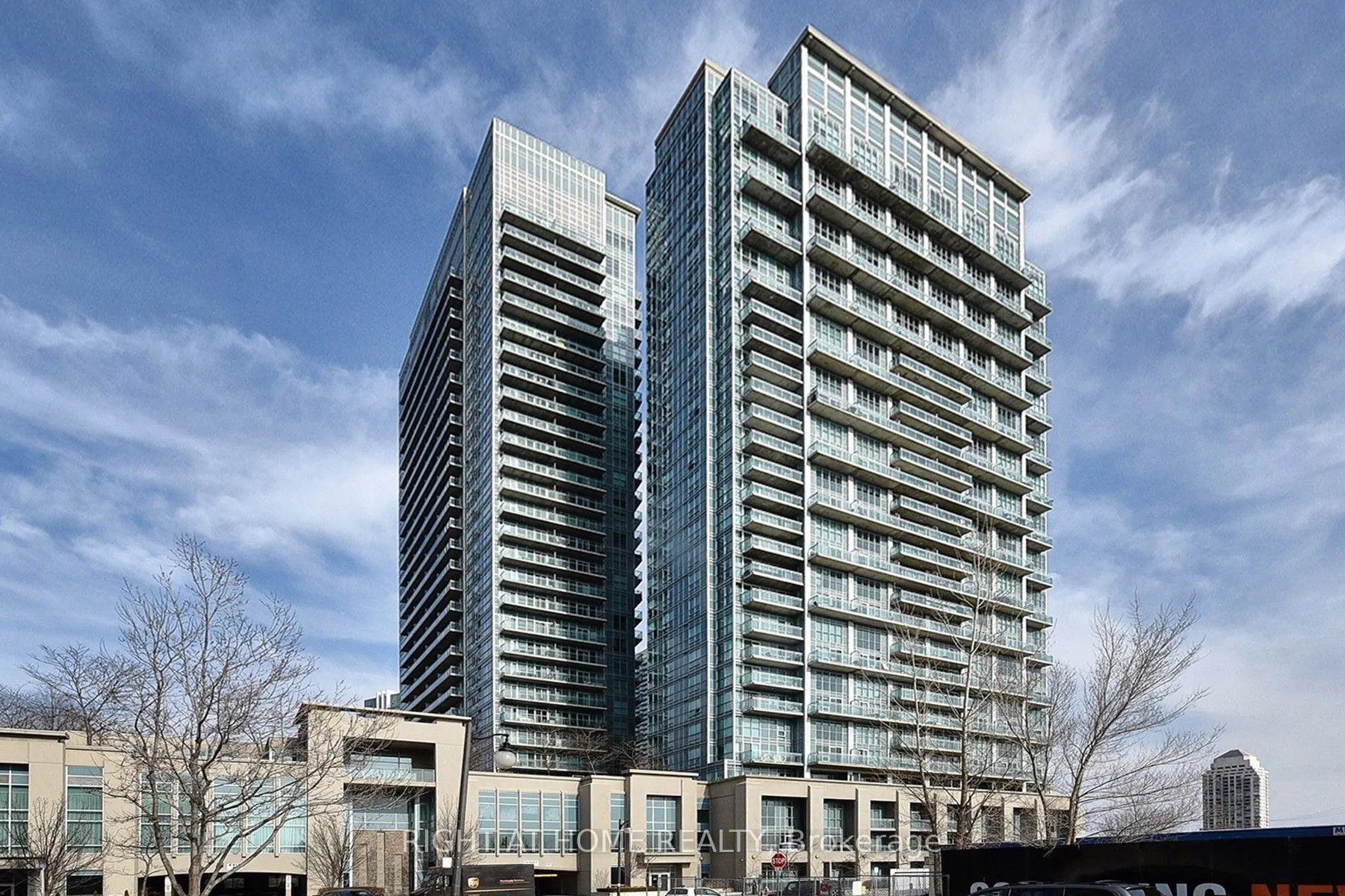 155 Legion Road N, #1002