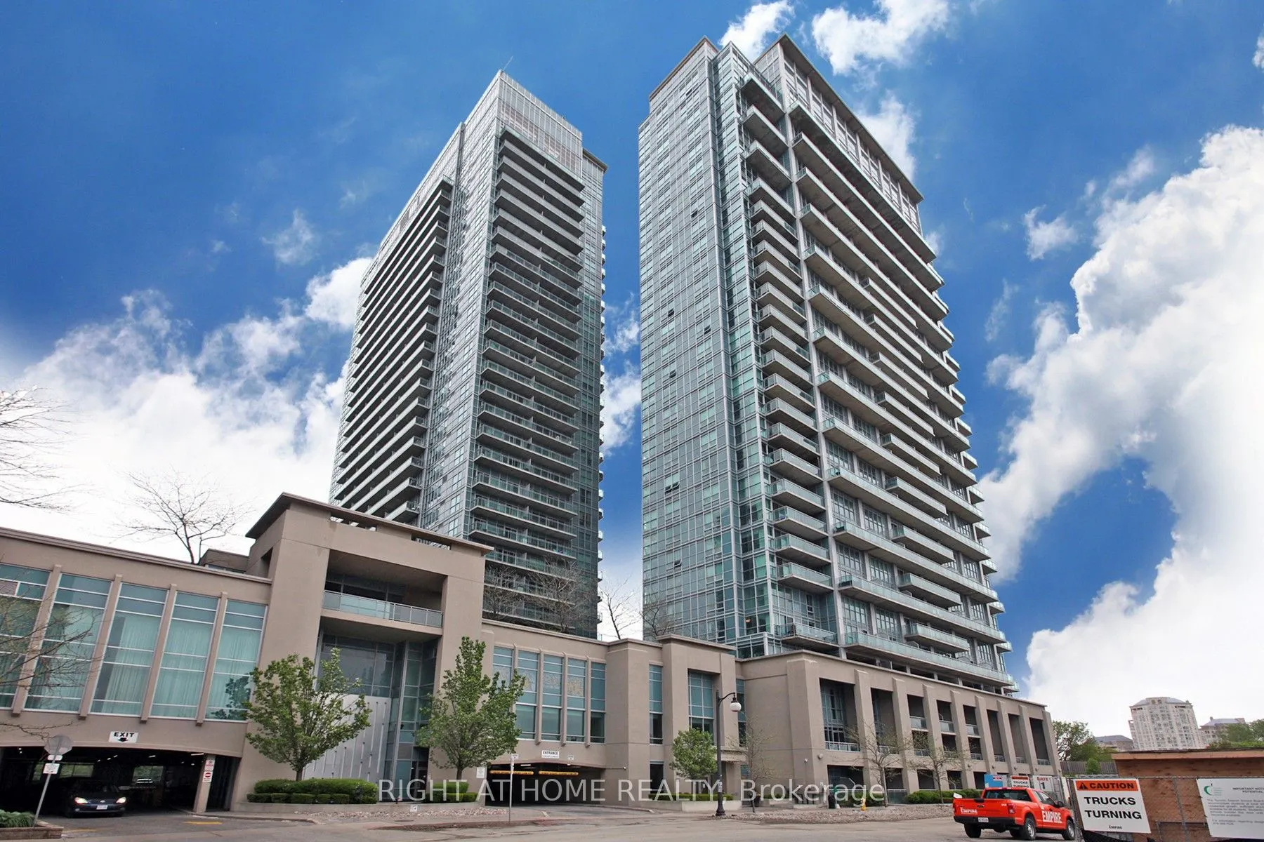 155 Legion Road N, #1002