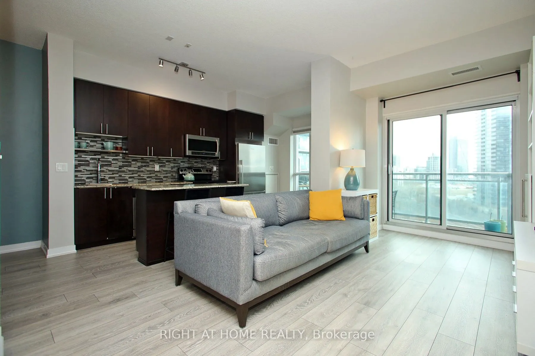 155 Legion Road N, #1002