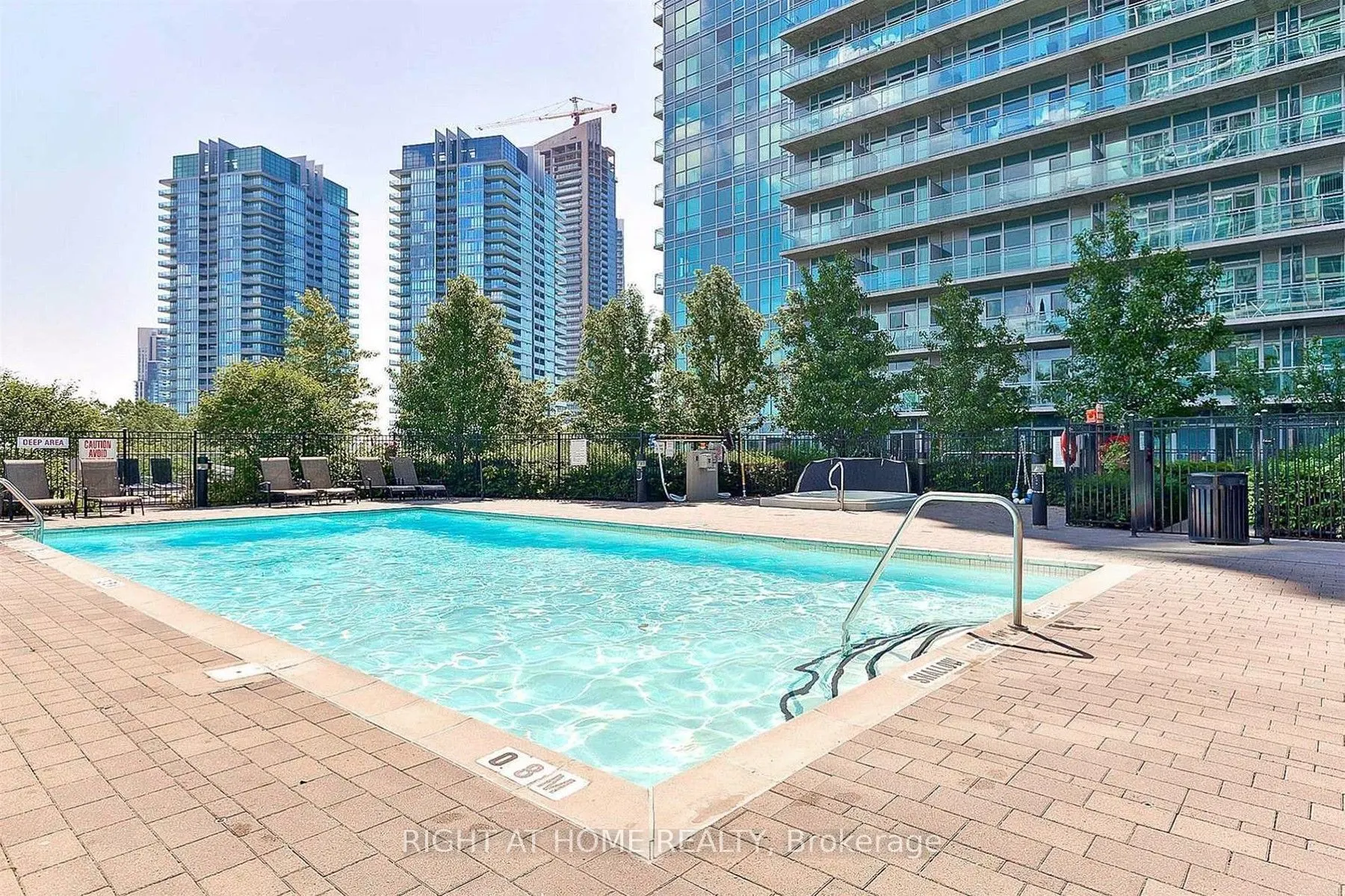 155 Legion Road N, #1002