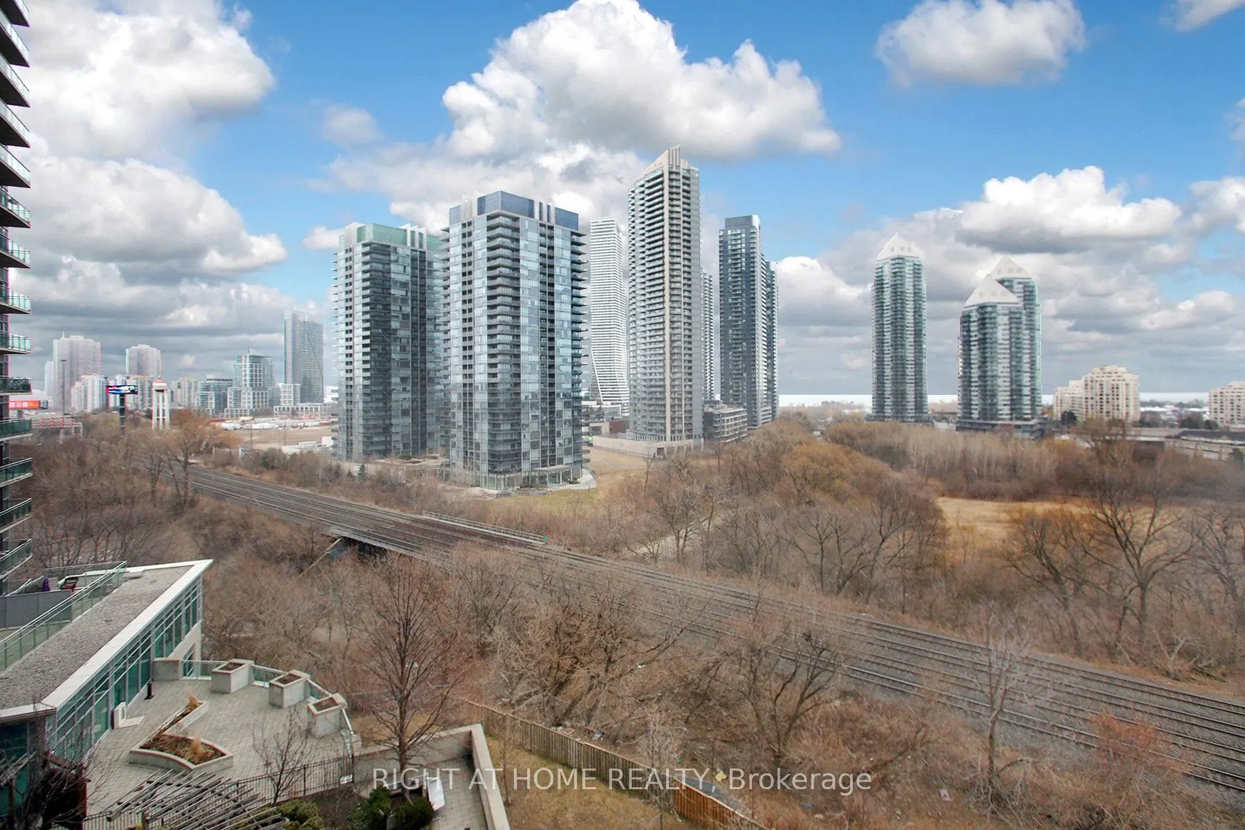155 Legion Road N, #1002