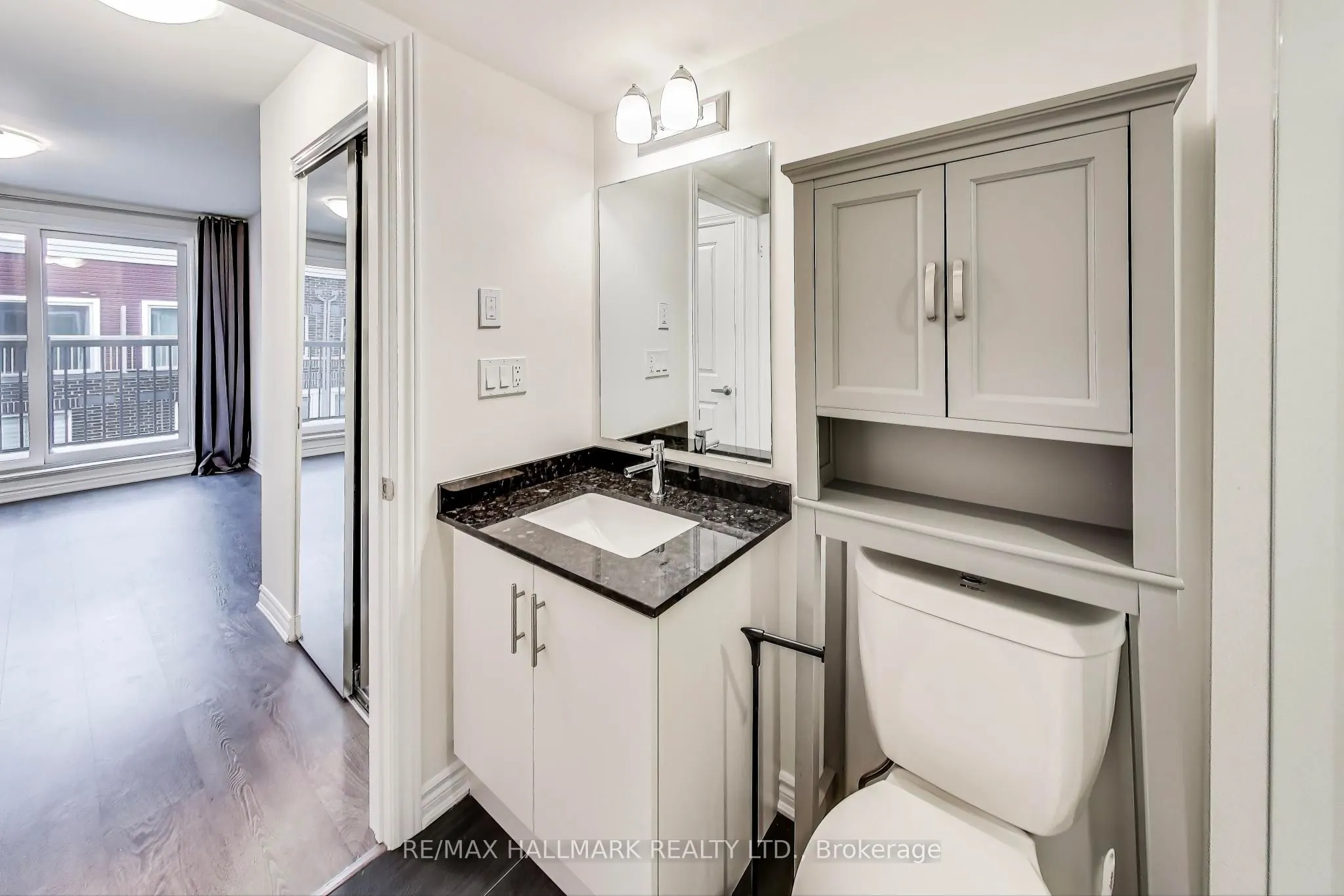 85 Eastwood Park Gardens, #22