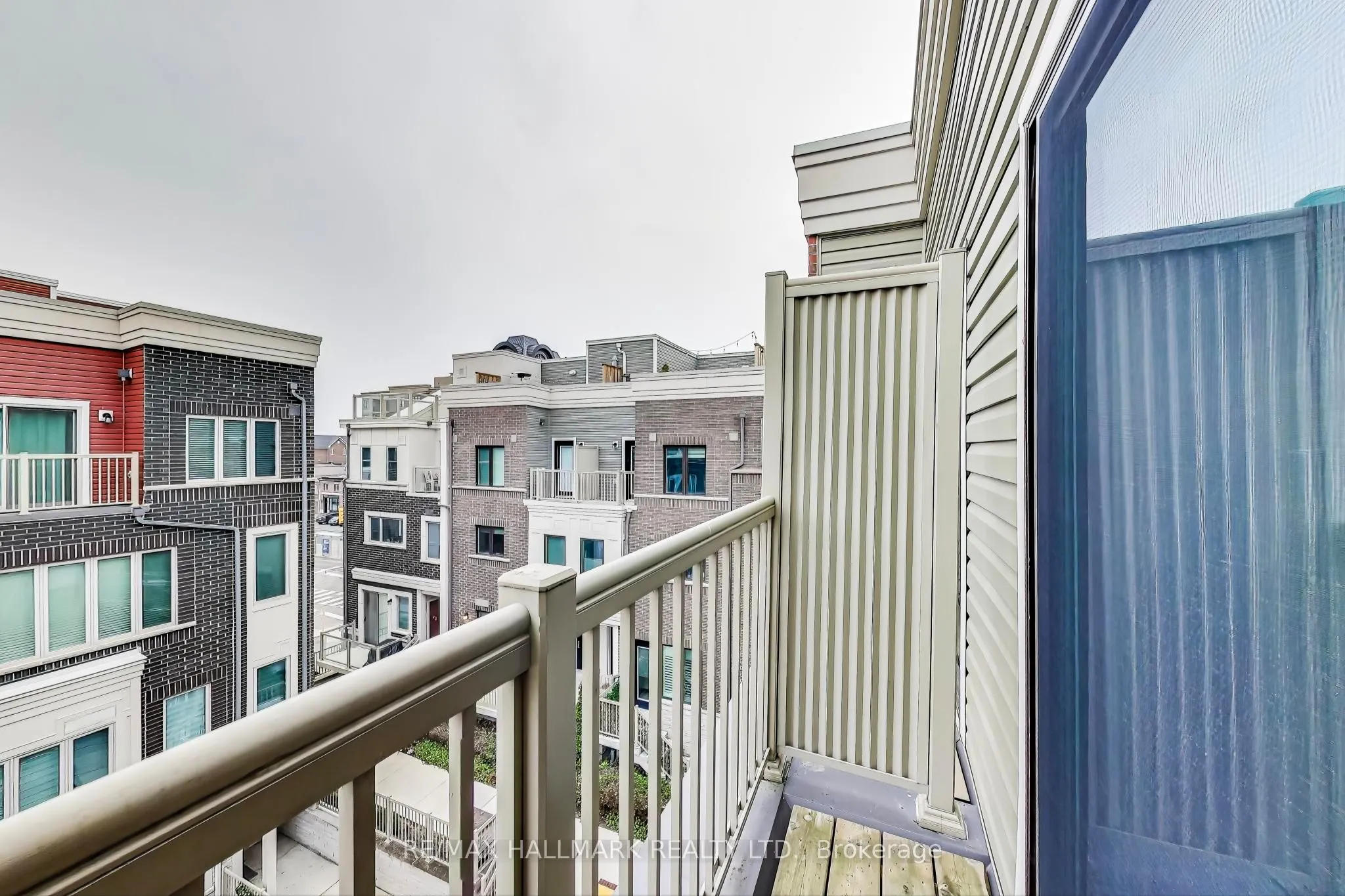 85 Eastwood Park Gardens, #22