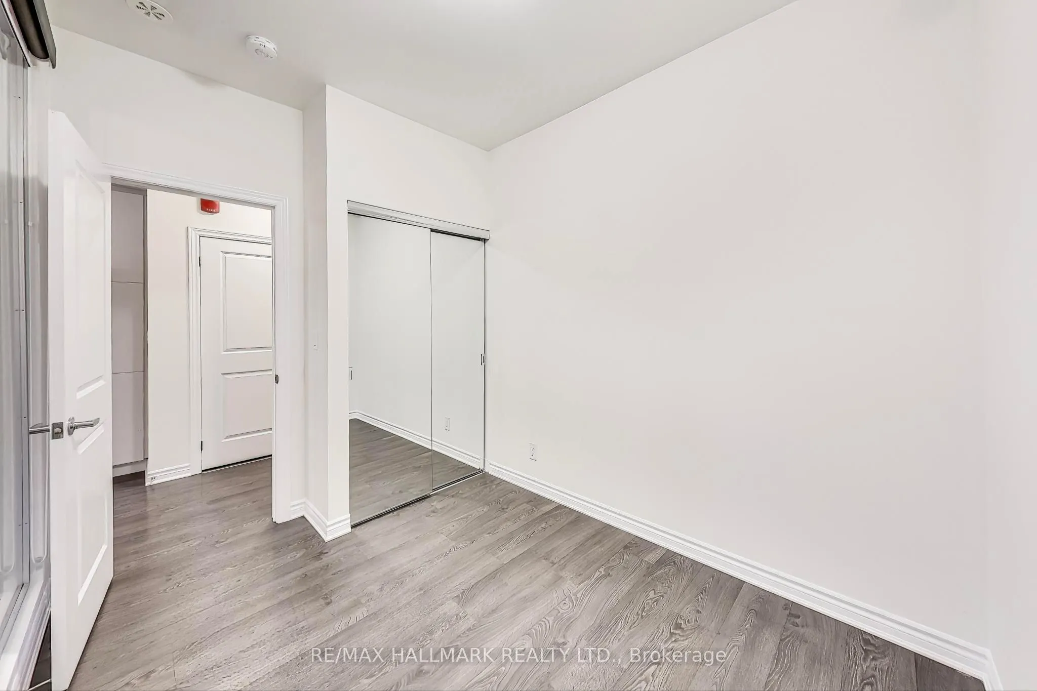 85 Eastwood Park Gardens, #22
