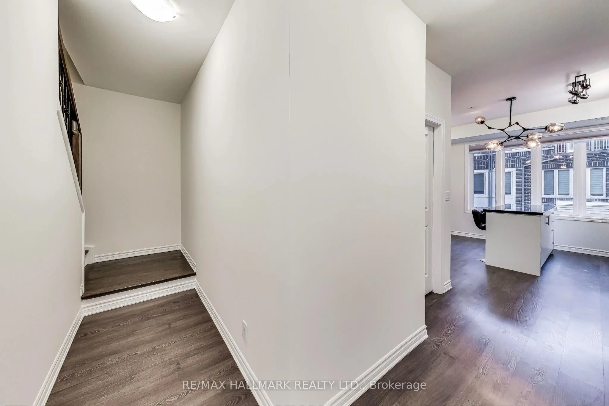 85 Eastwood Park Gardens, #22