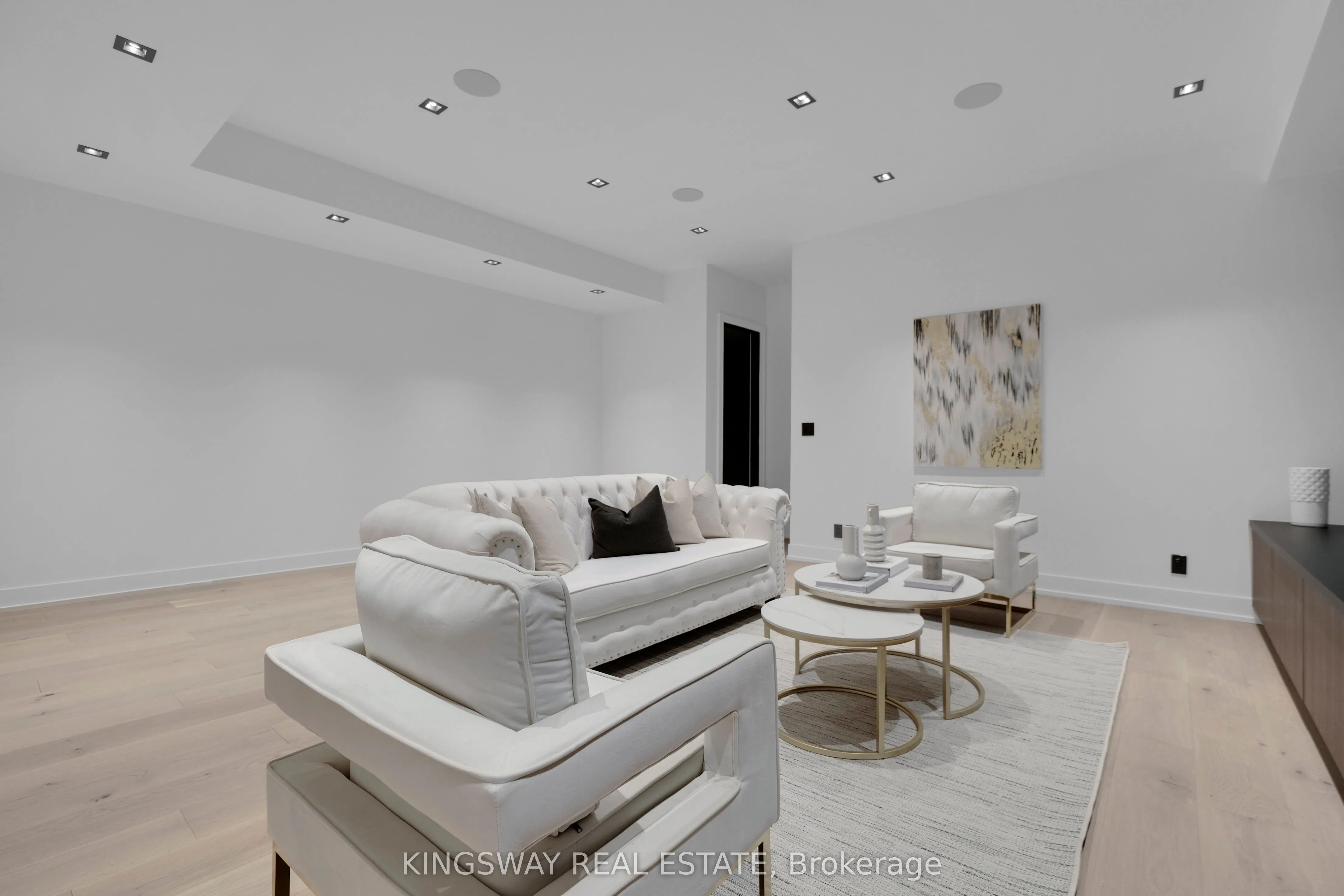 17 Broadview Avenue