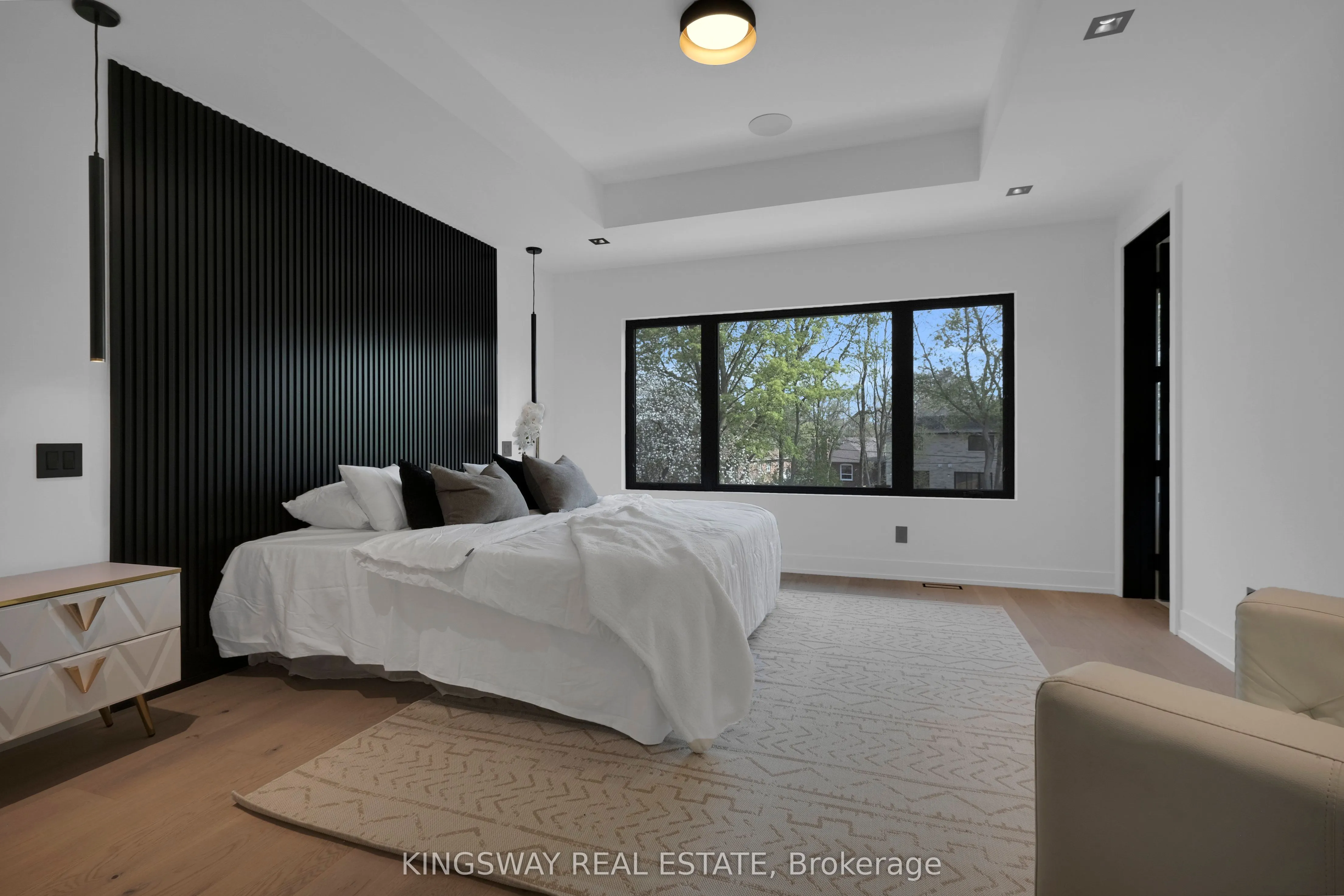 17 Broadview Avenue