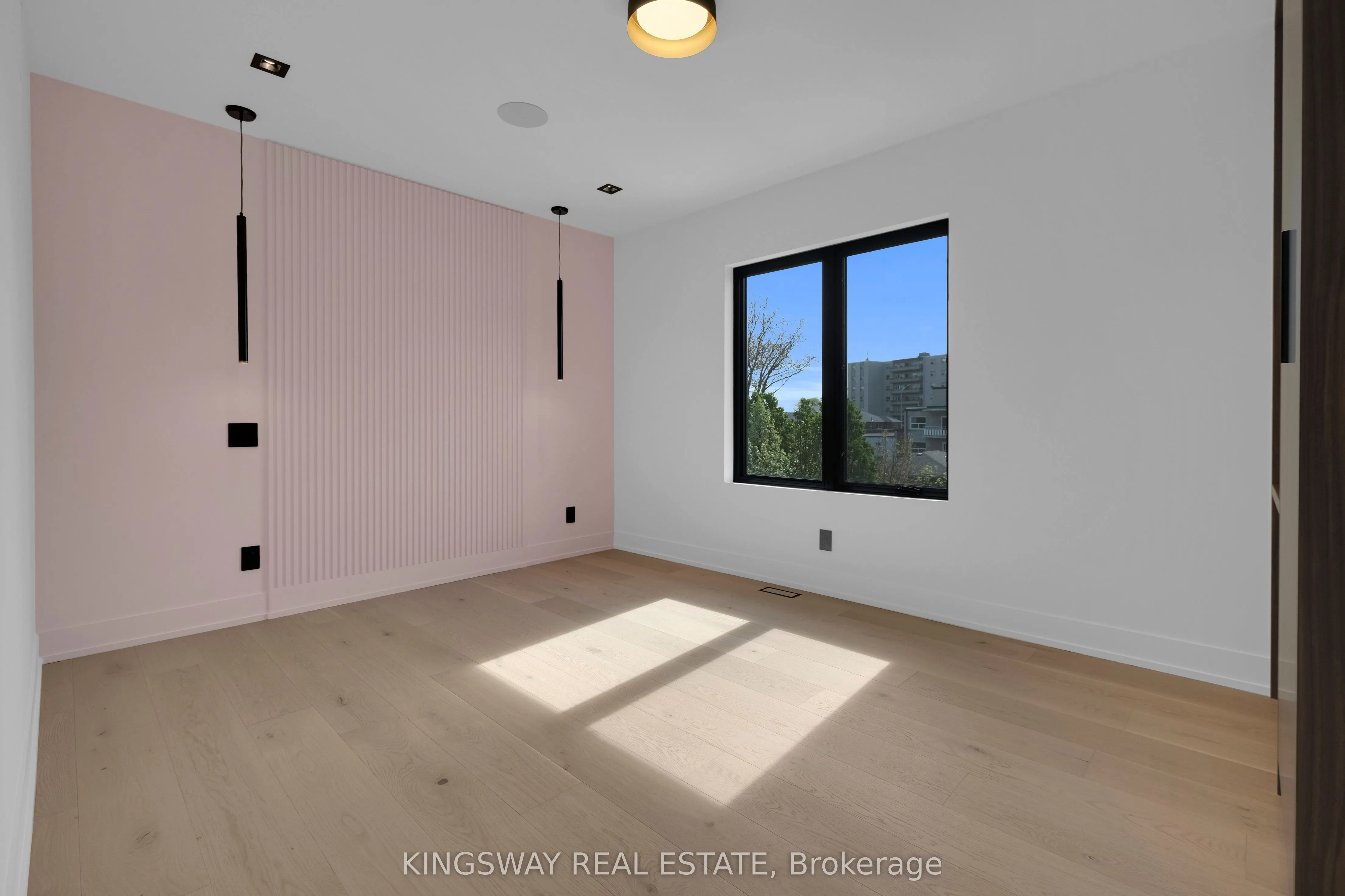 17 Broadview Avenue