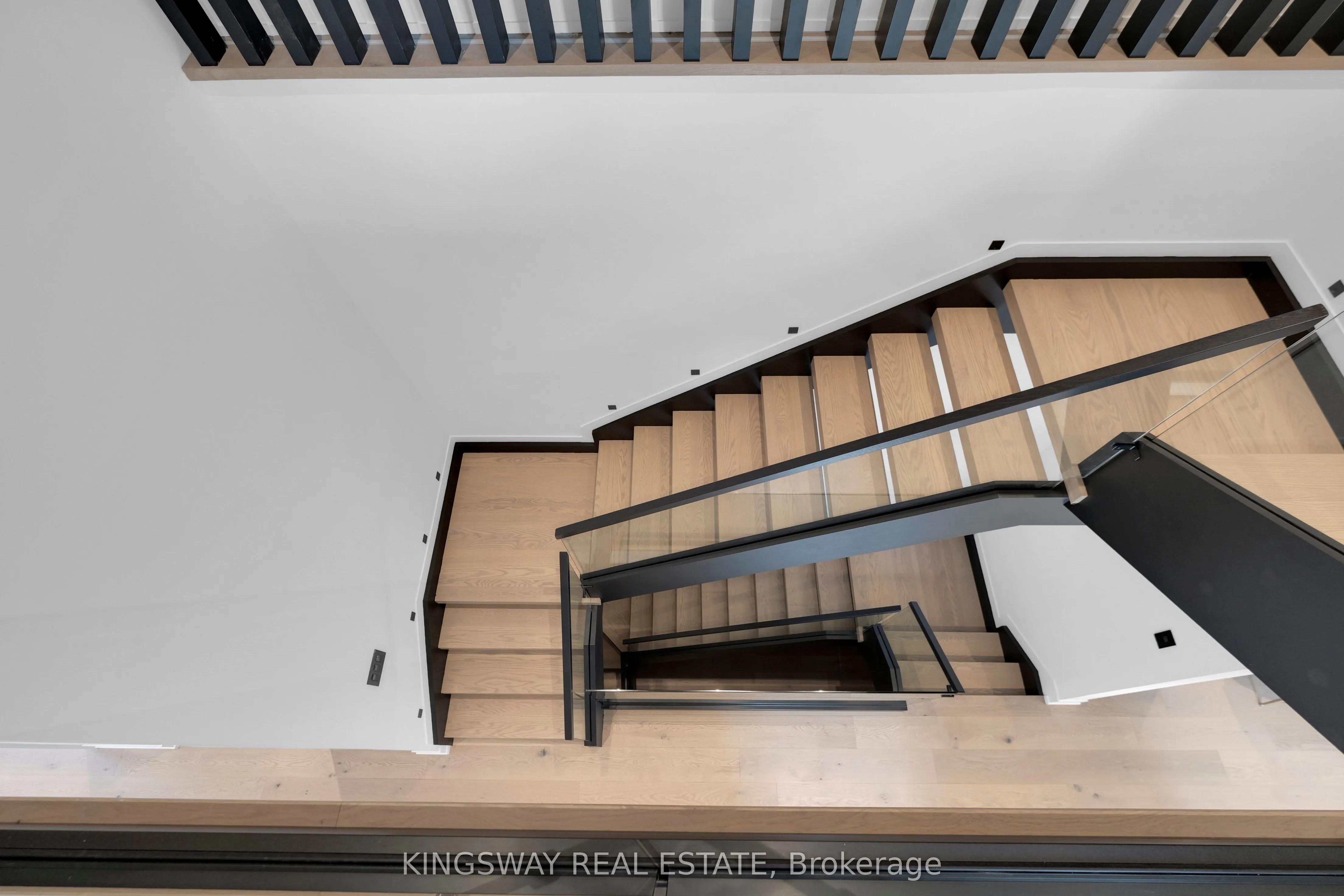 17 Broadview Avenue