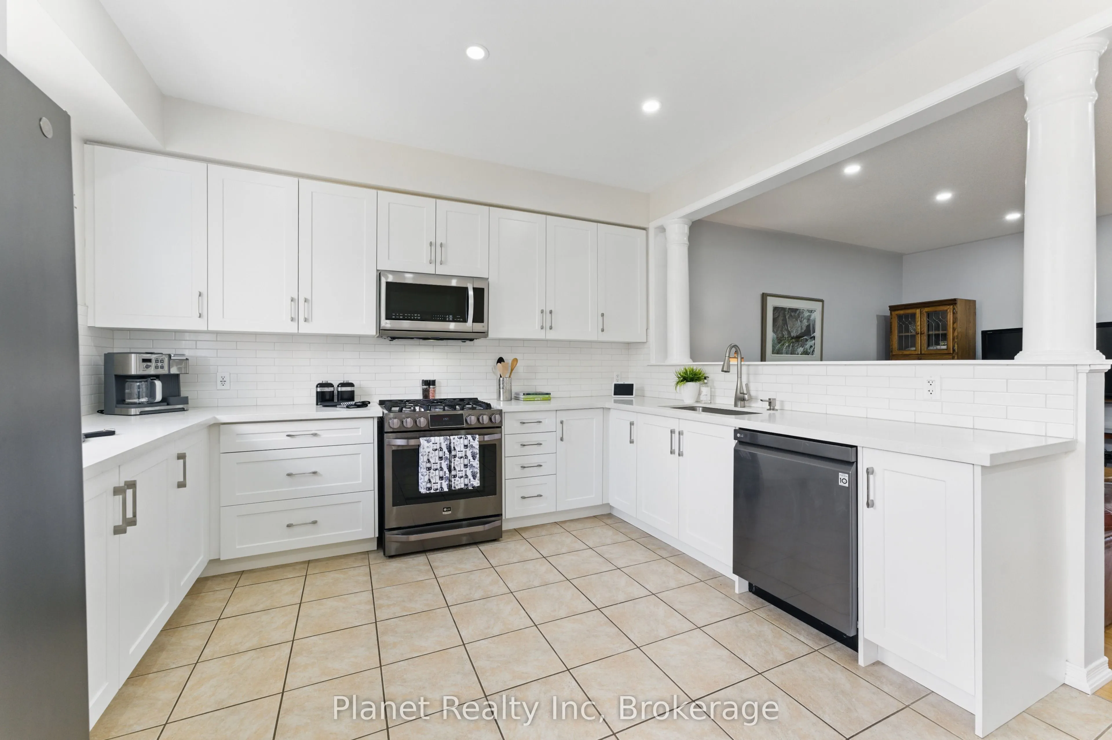 651 Farmstead Drive, #9